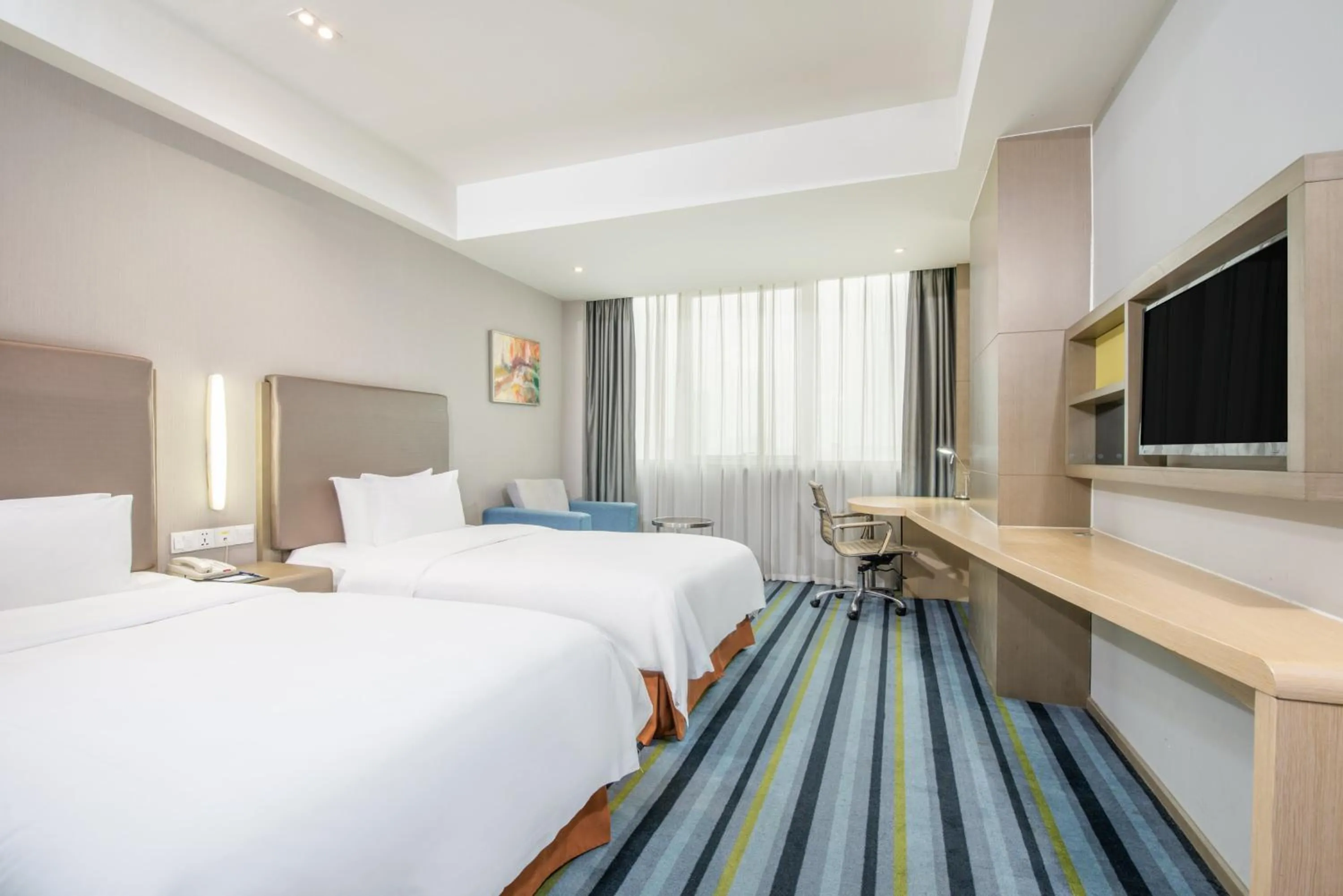 Photo of the whole room, Bed in Holiday Inn Express Hefei Huaihe Road