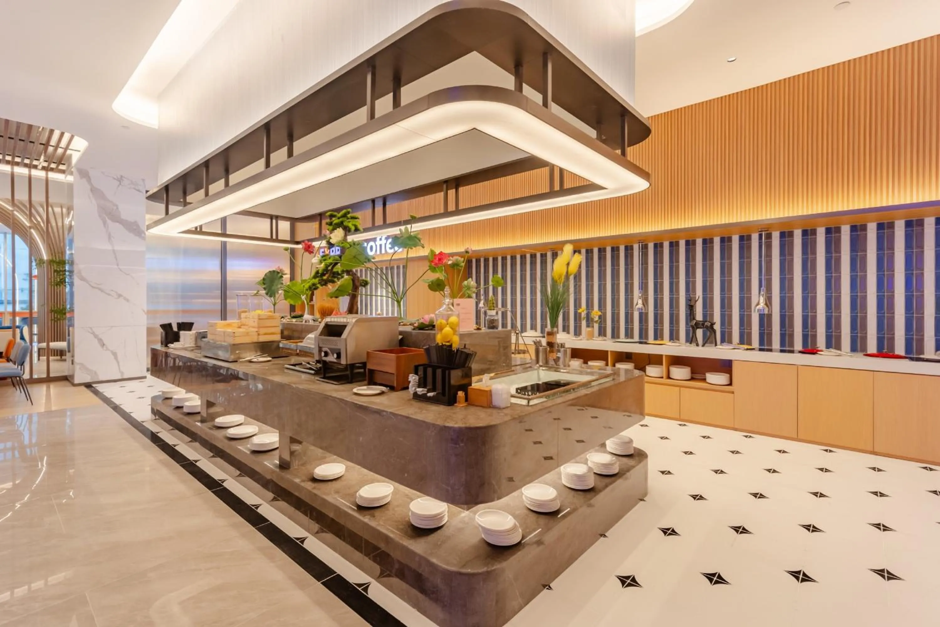 Restaurant/places to eat in Holiday Inn Express Hefei Huaihe Road