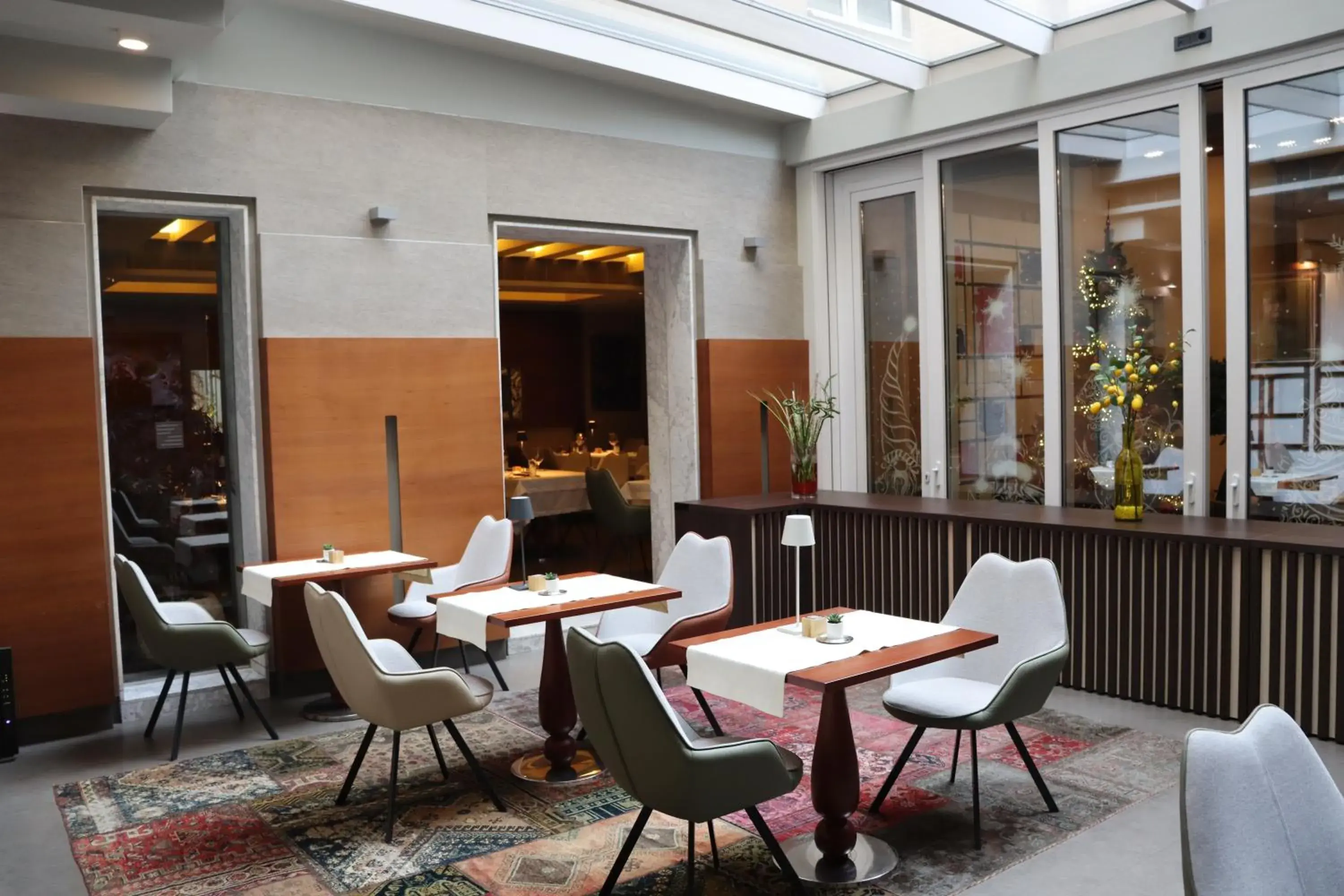 Restaurant/places to eat in Zepter Hotel Belgrade, member of Zepter Hotels Restaurant/places to eat in Zepter Hotel Belgrade, member of Zepter Hotels