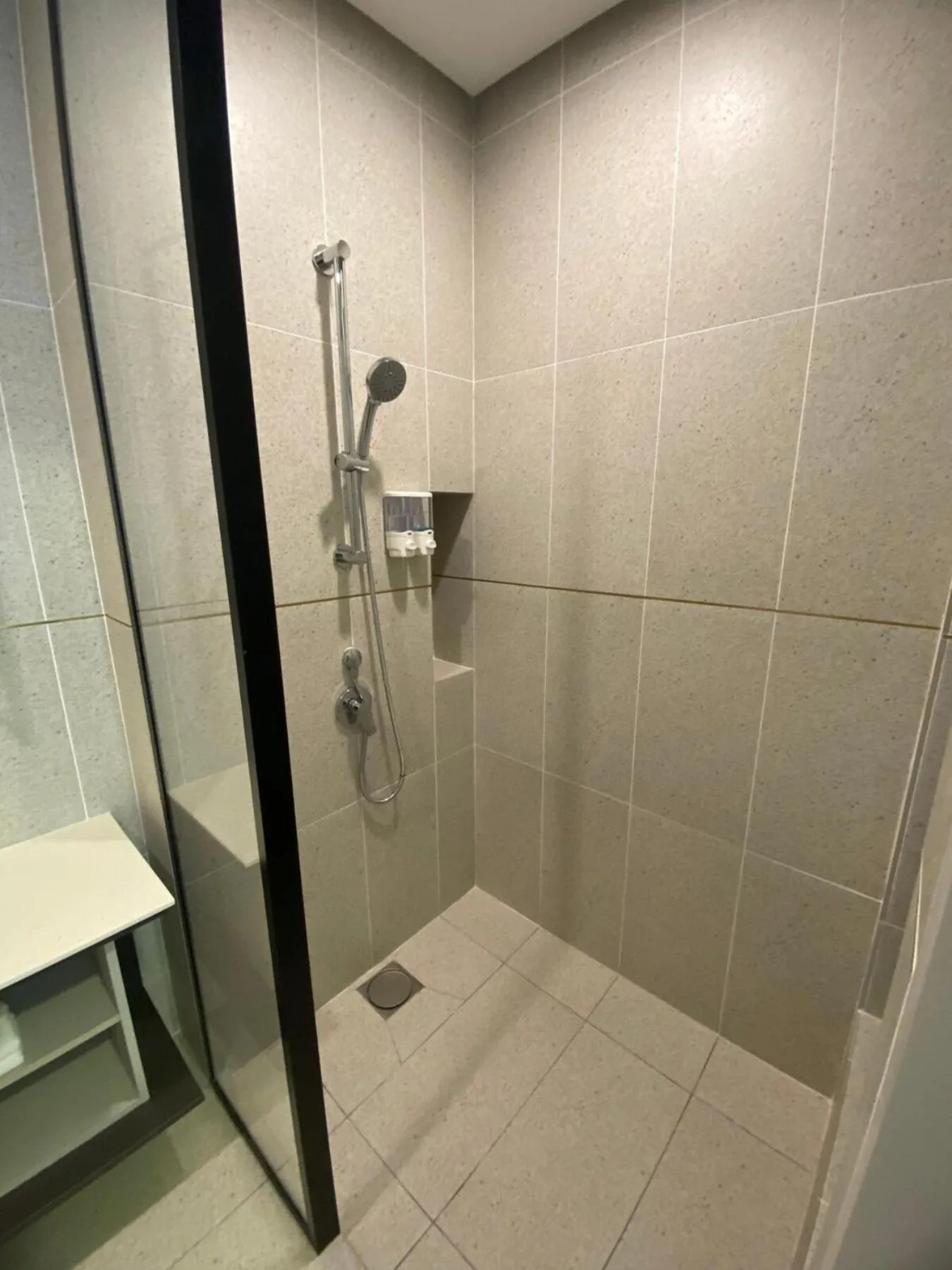 Shower in Millerz Square Old Klang Road