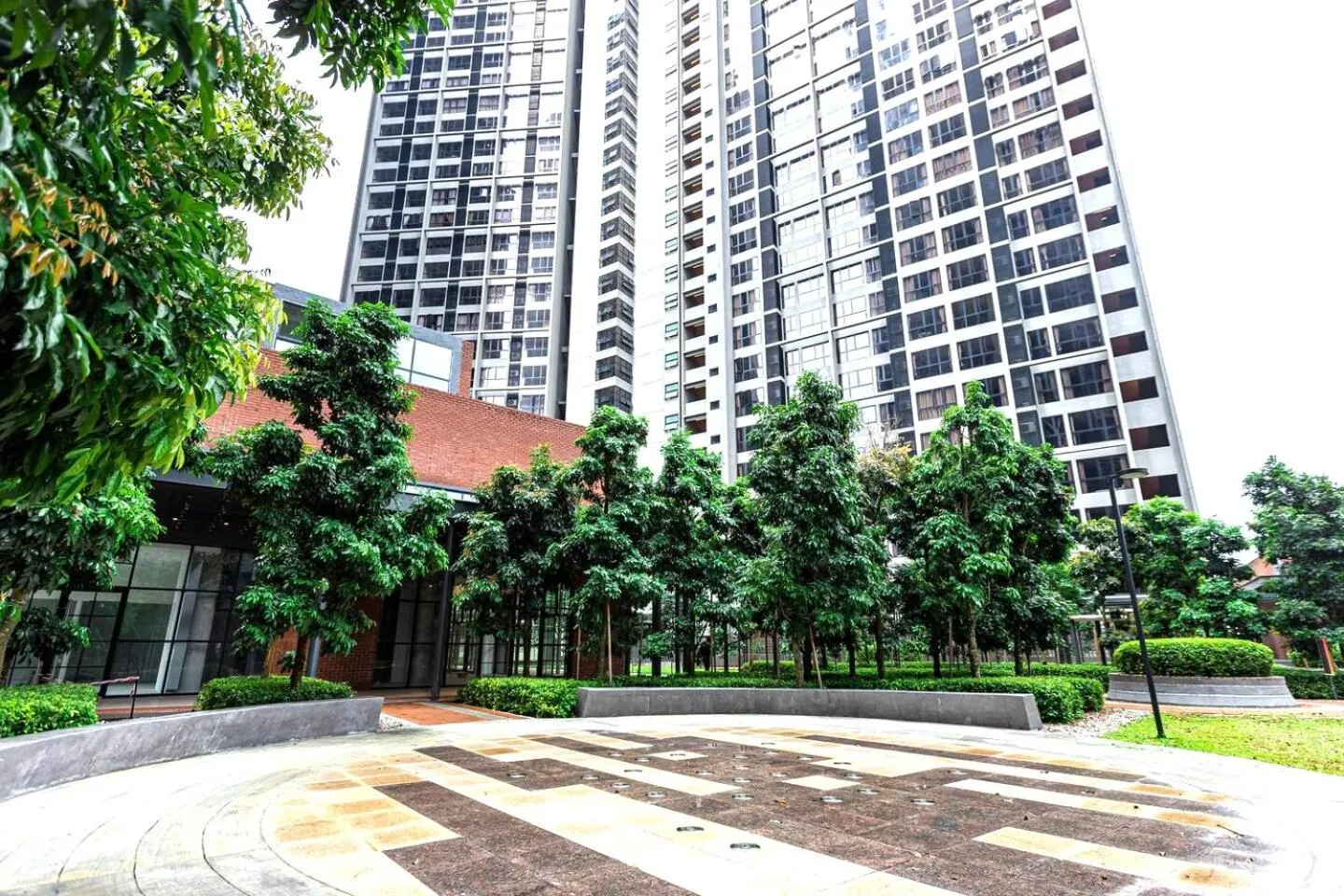 Garden in Millerz Square Old Klang Road