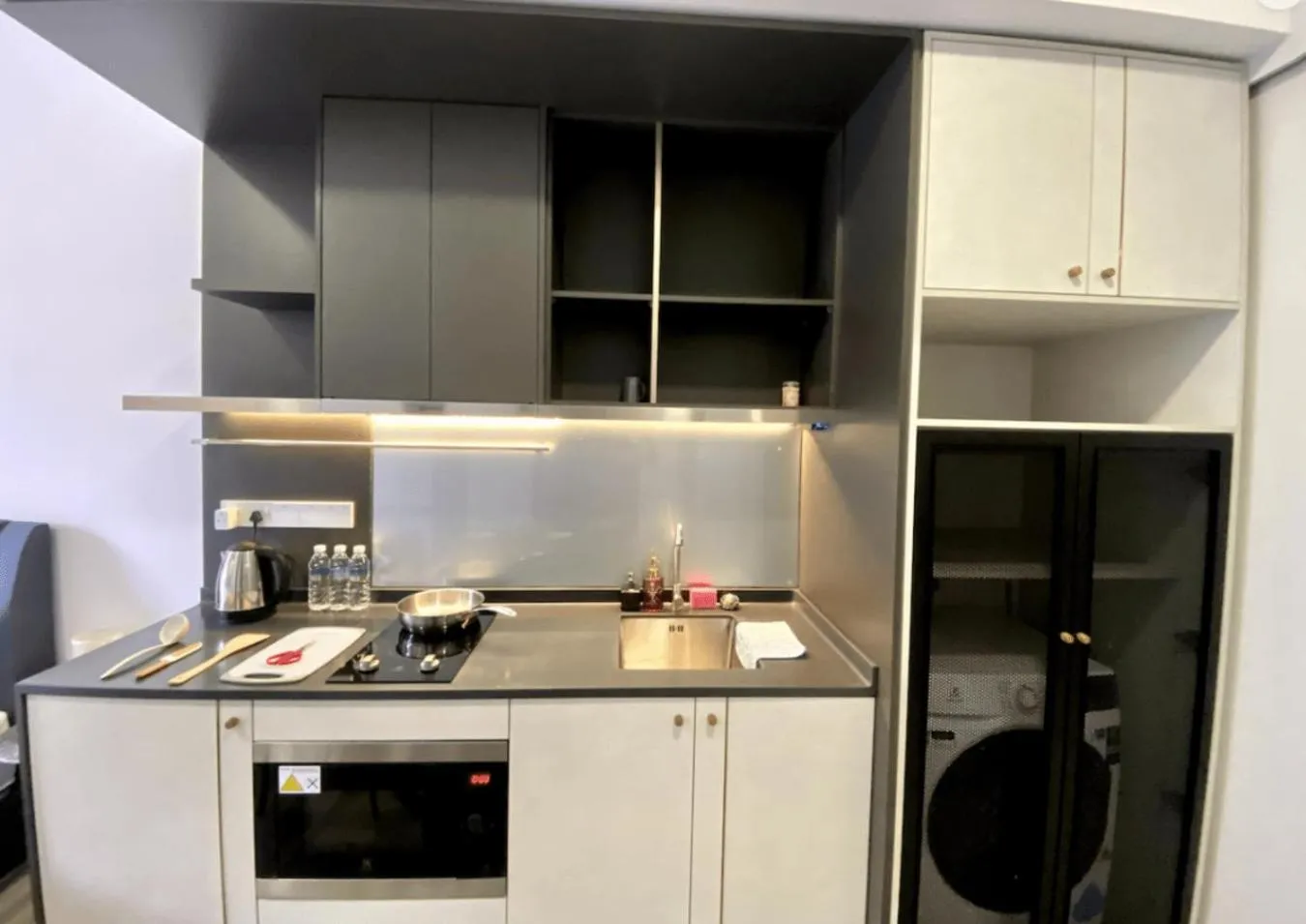 Kitchen or kitchenette in Millerz Square Old Klang Road