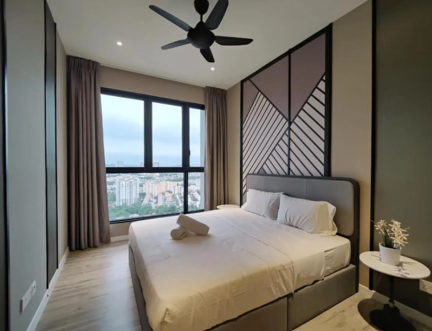 Bed in Millerz Square Old Klang Road