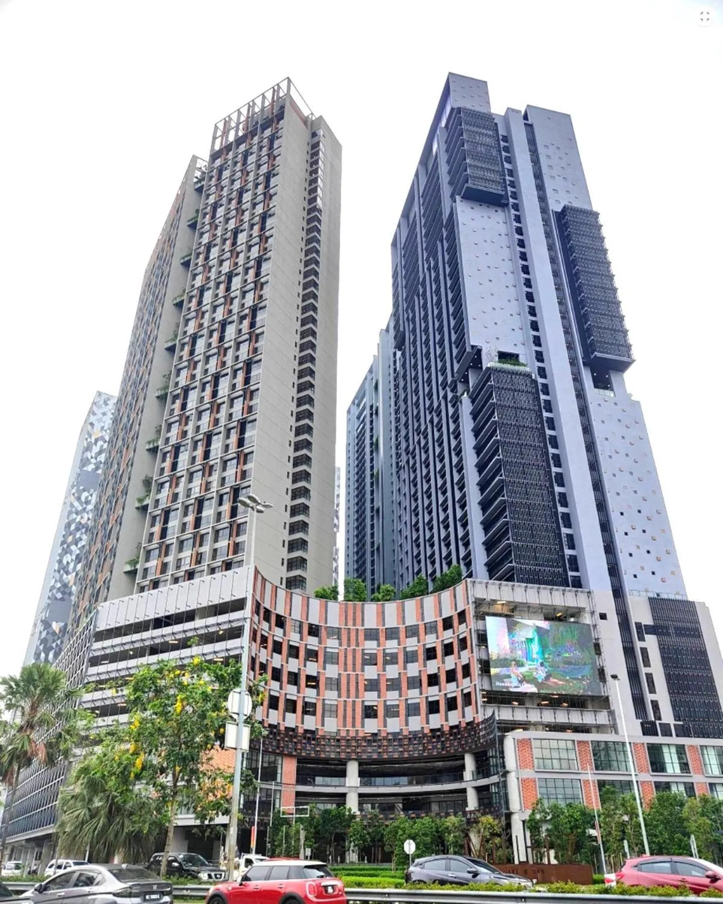 Property building in Millerz Square Old Klang Road