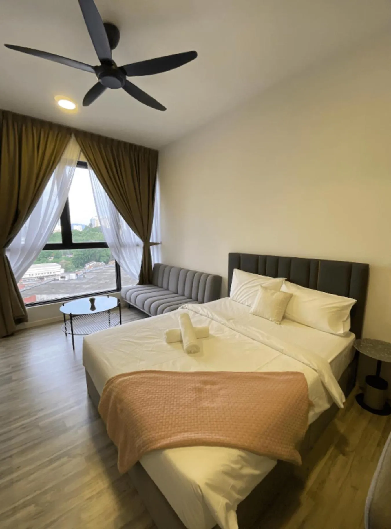 Bed in Millerz Square Old Klang Road