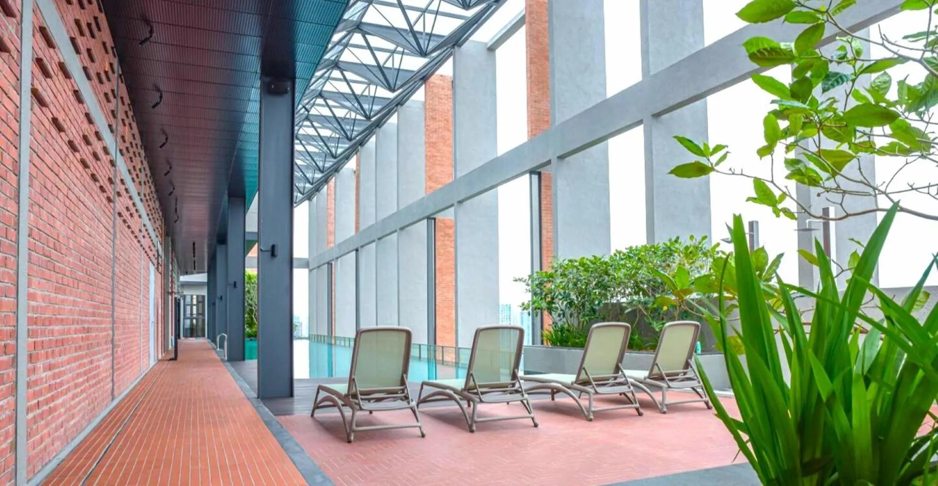 Swimming pool in Millerz Square Old Klang Road