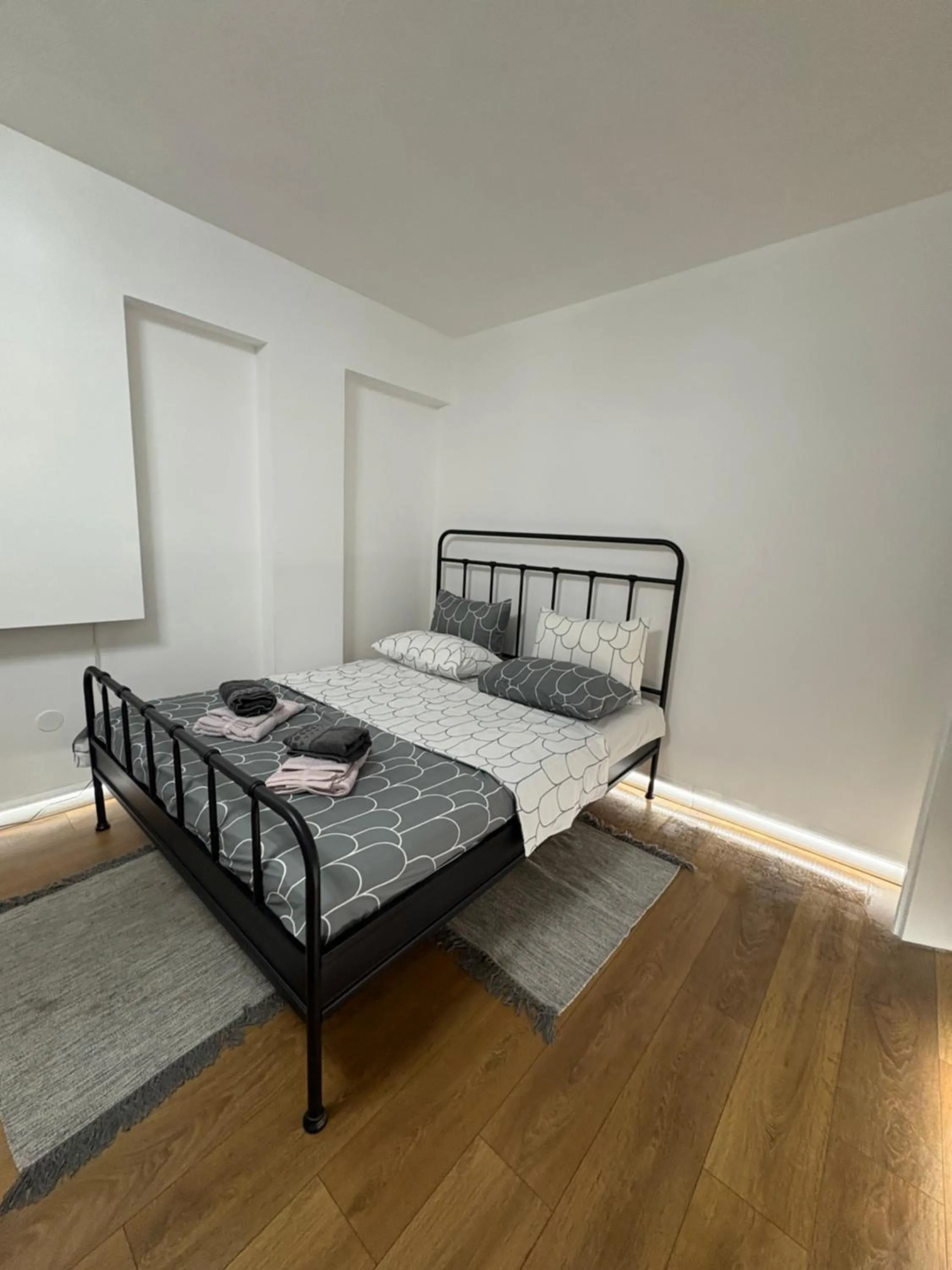 Bed in Apartments Sat