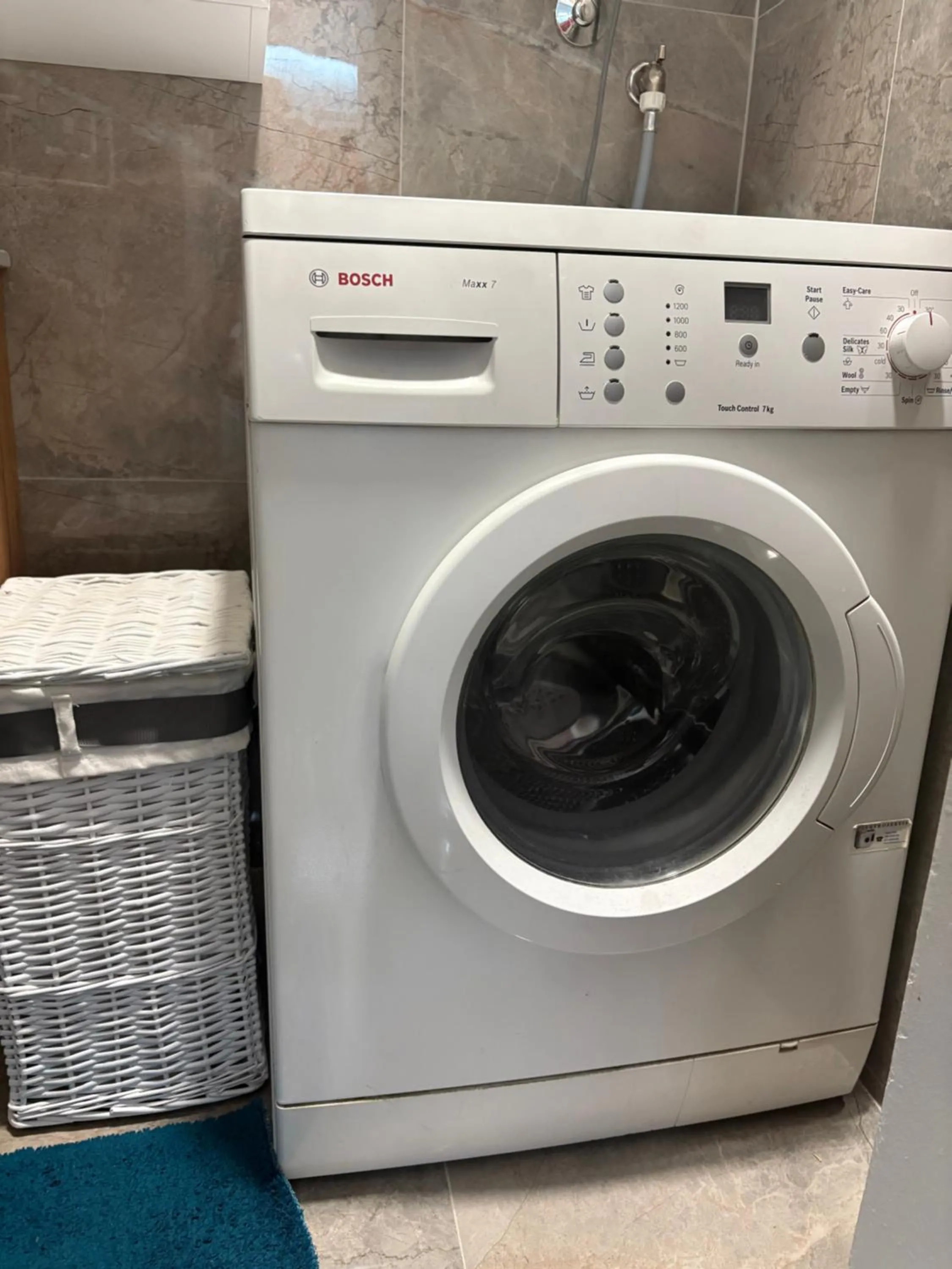 washing machine in Apartments Sat