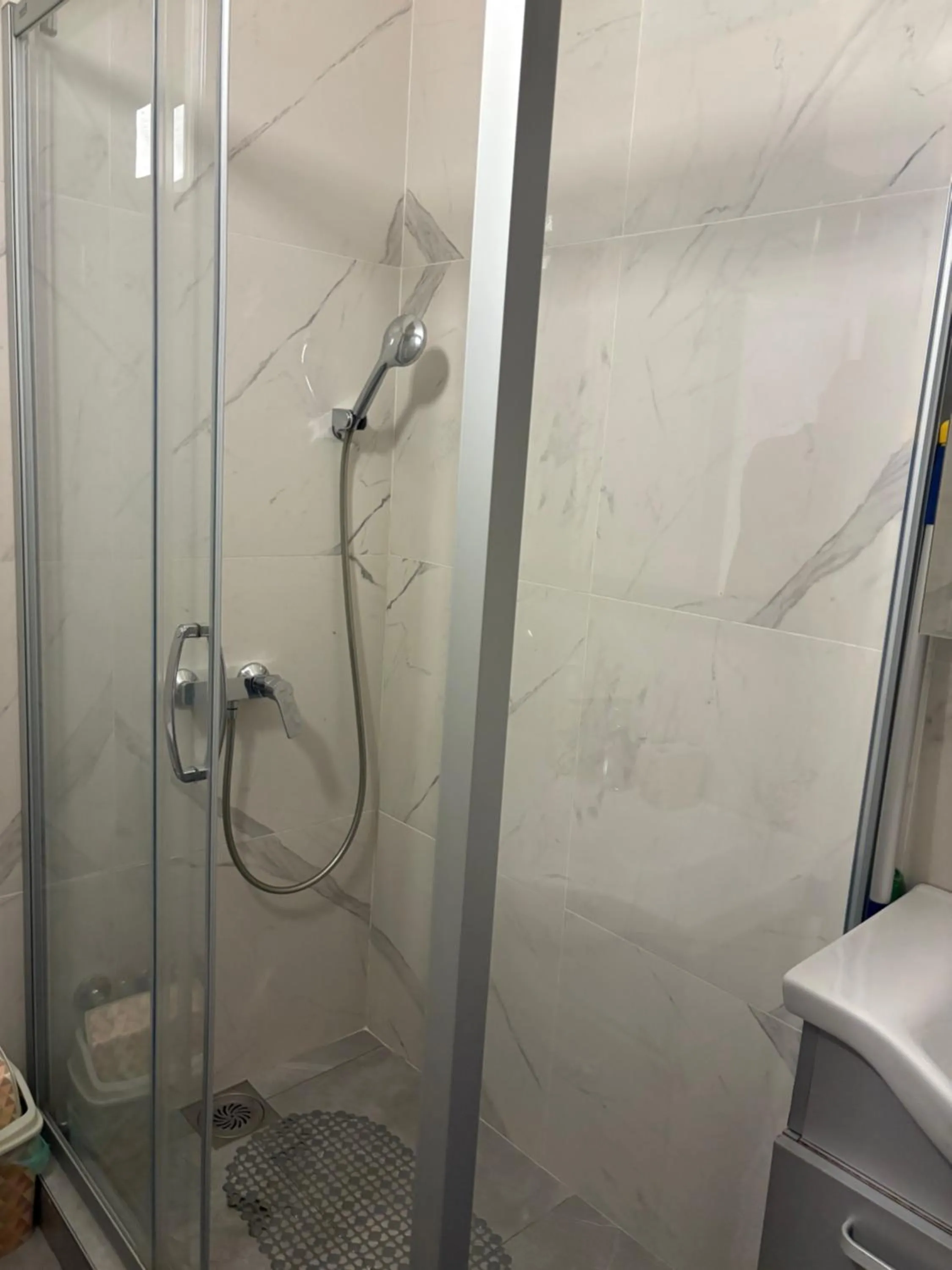 Shower in Apartments Sat