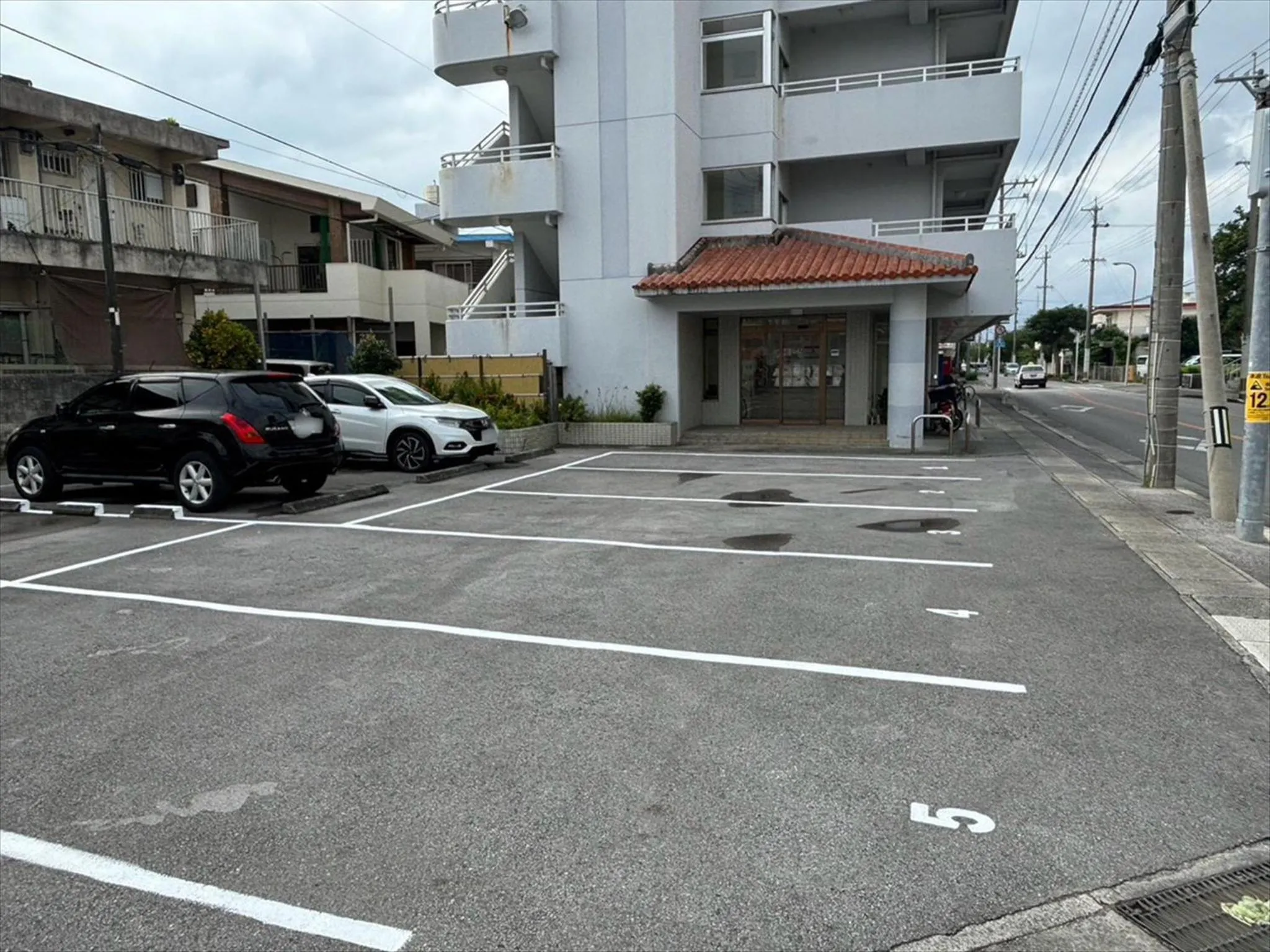 Parking in Guest house cocode