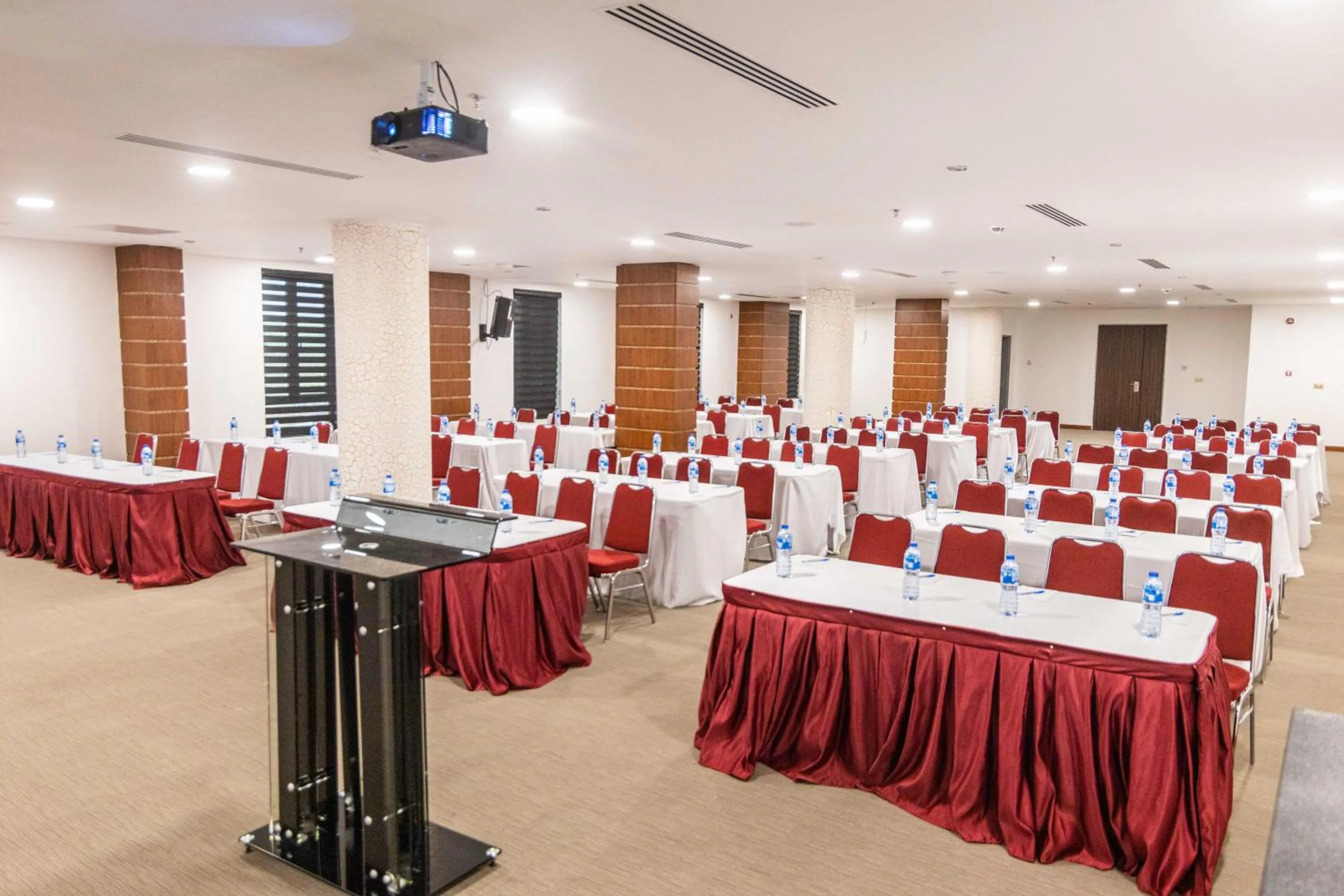 Meeting/conference room in BON Hotel Octagon