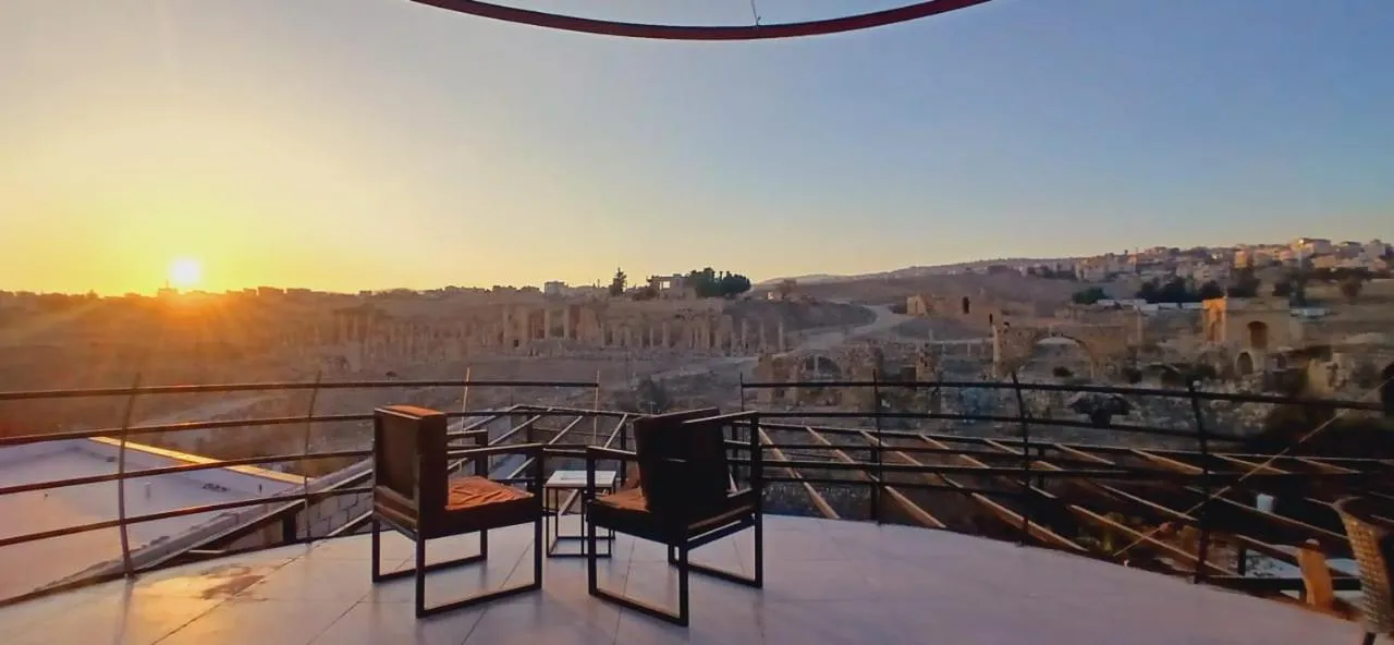 Restaurant/places to eat in Jerash Hotel