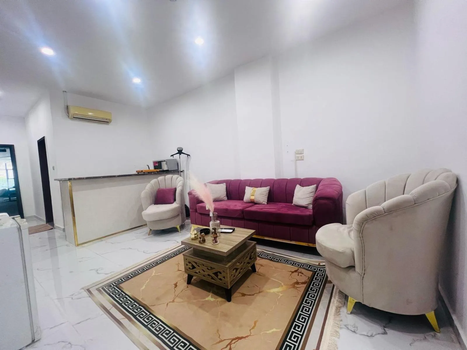 Kitchen or kitchenette in Jerash Hotel