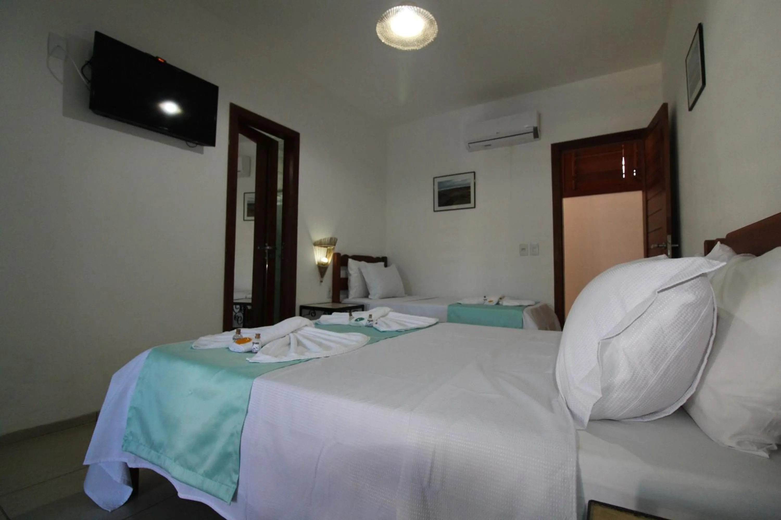 Photo of the whole room, Bed in Hotel Pousada 360