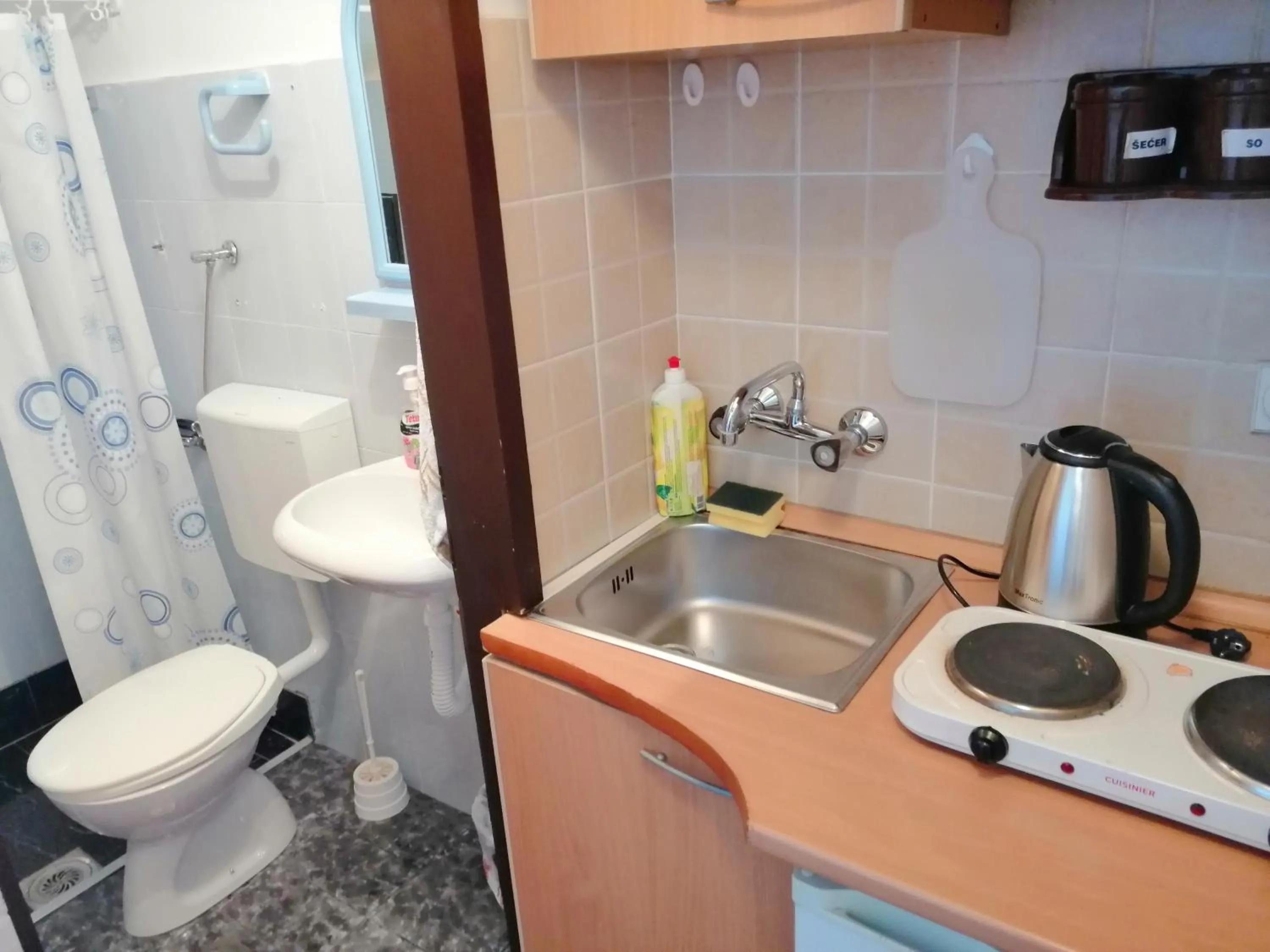 Kitchen or kitchenette in Mirko Apartments Budva