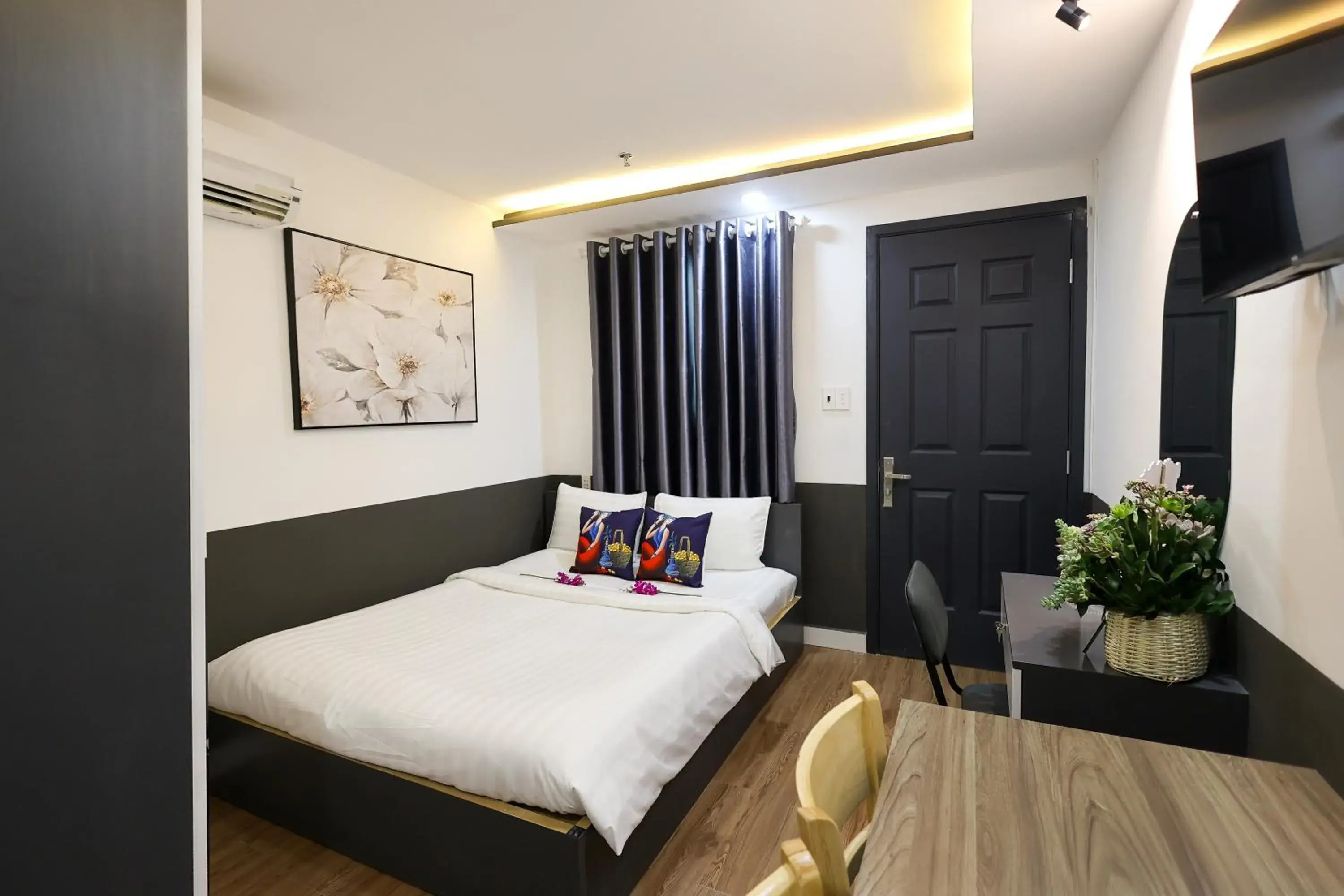 Bed in Ruby Star Hotel Nam Quoc Cang Bed in Ruby Star Hotel Nam Quoc Cang