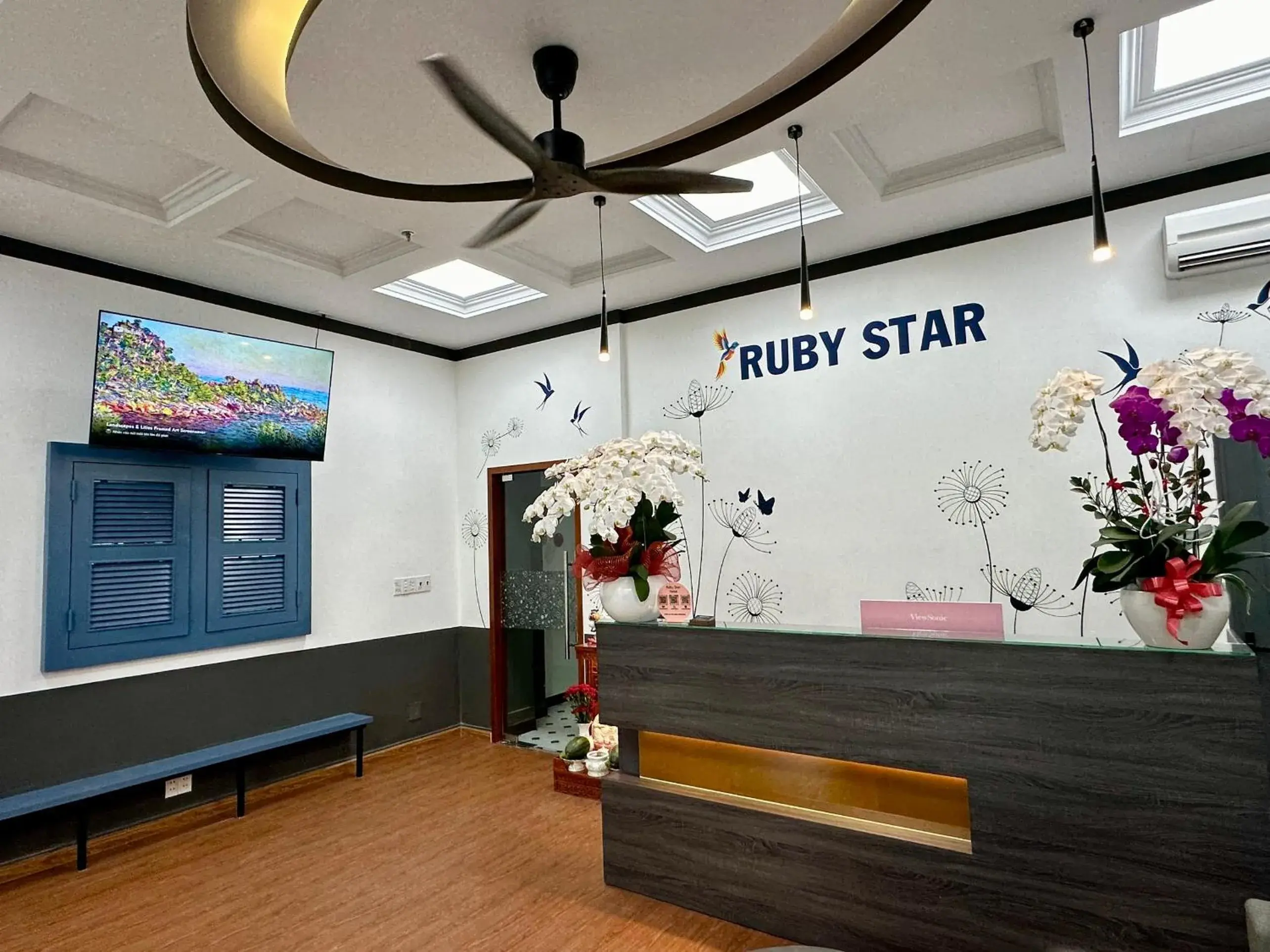 Property building in Ruby Star Hotel Nam Quoc Cang Property building in Ruby Star Hotel Nam Quoc Cang