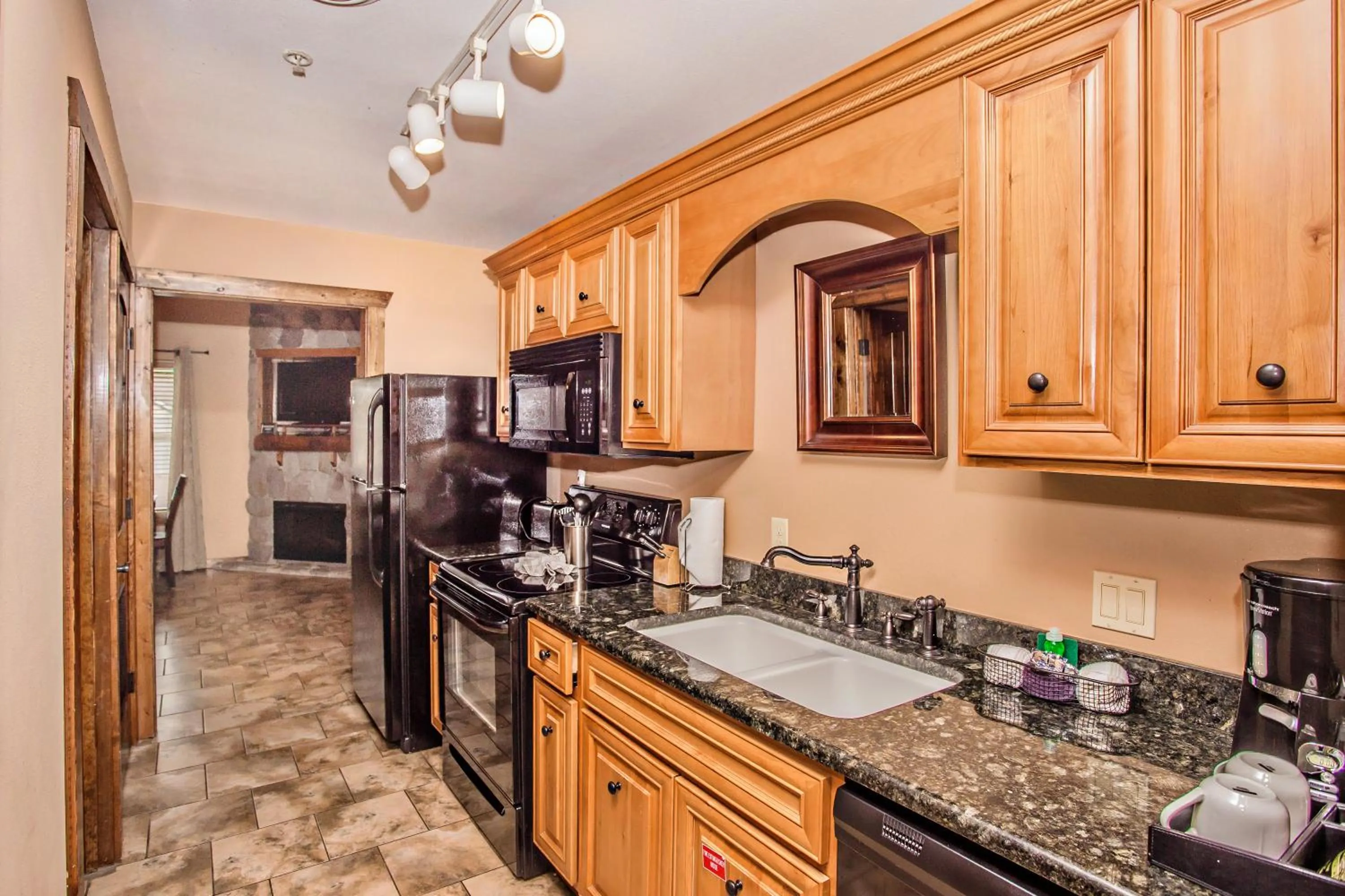 Kitchen or kitchenette in The Lodges of the Great Smoky Mountains