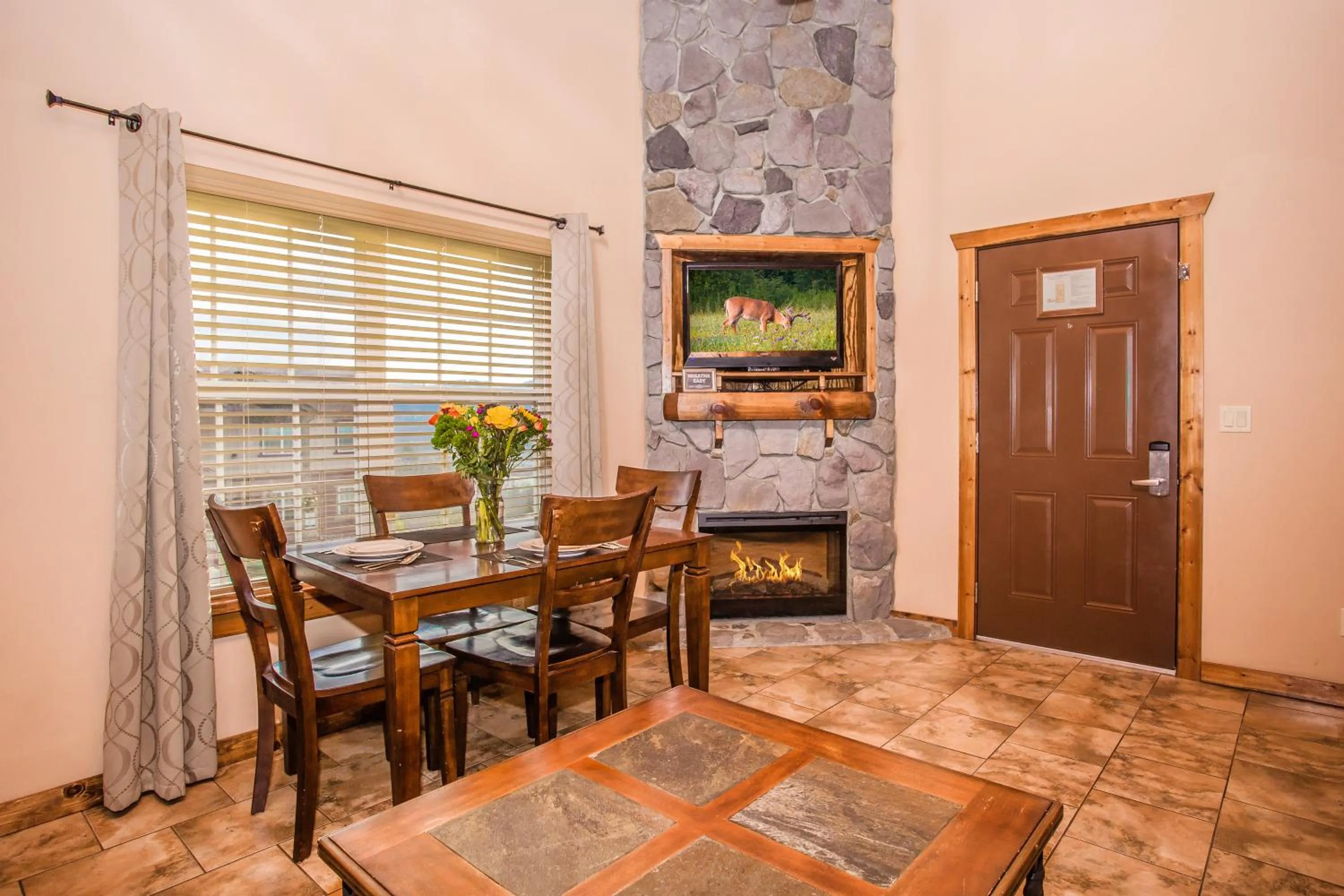 Dining area in The Lodges of the Great Smoky Mountains