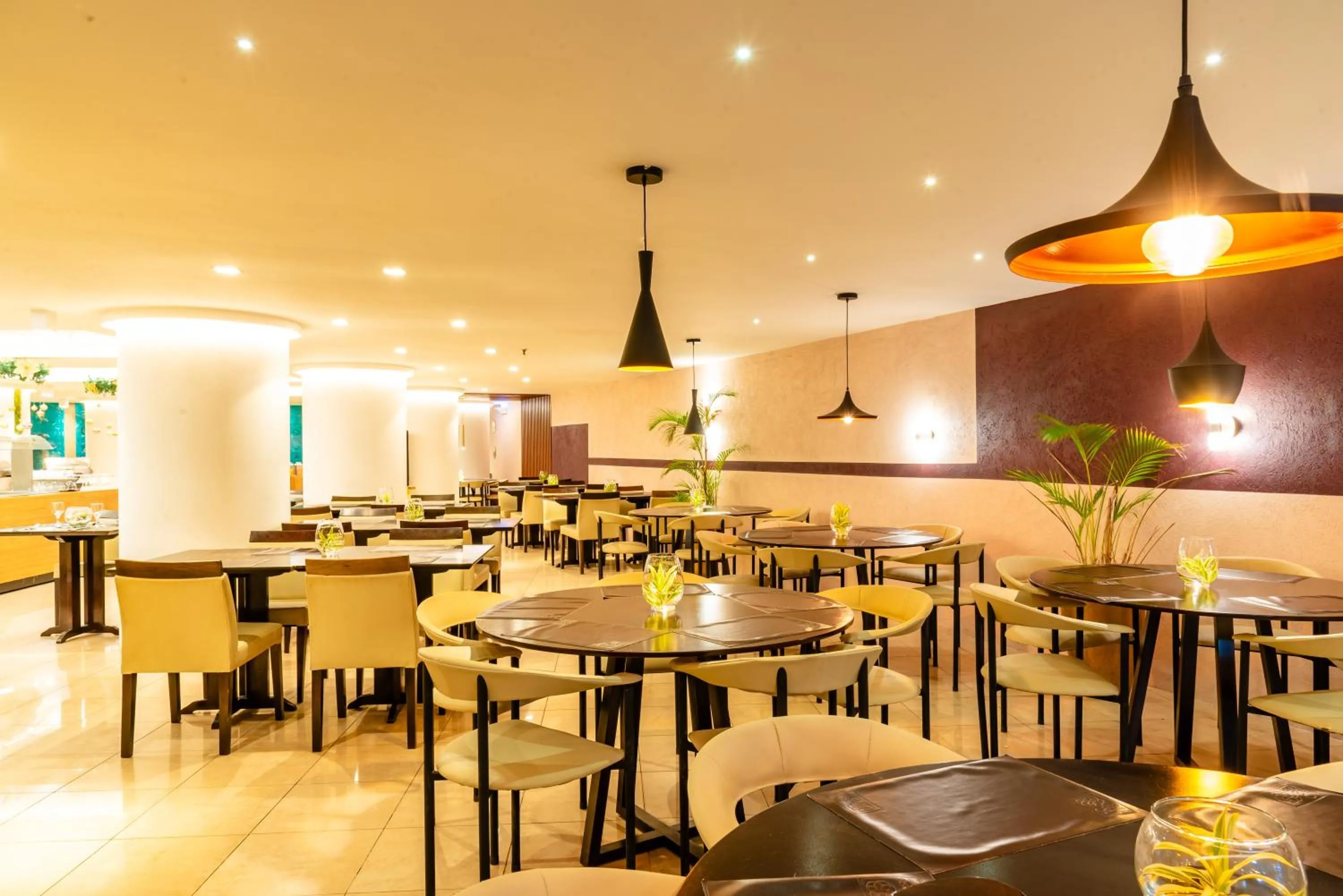 Restaurant/places to eat in Oasis Imperial & Fortaleza