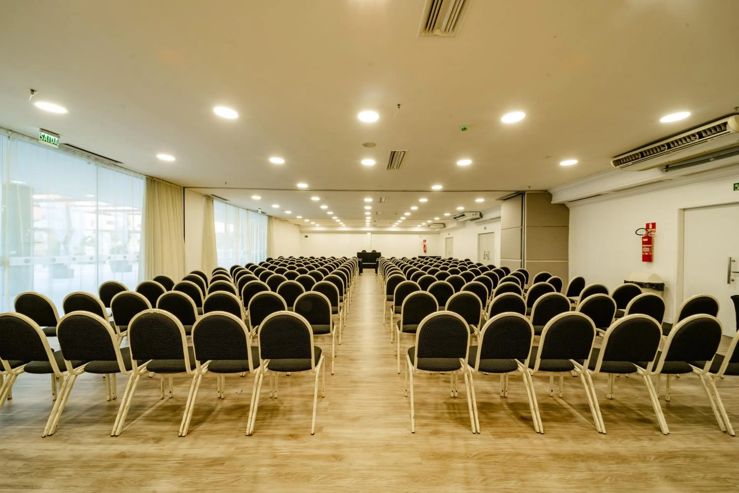 Business facilities in Oasis Imperial & Fortaleza