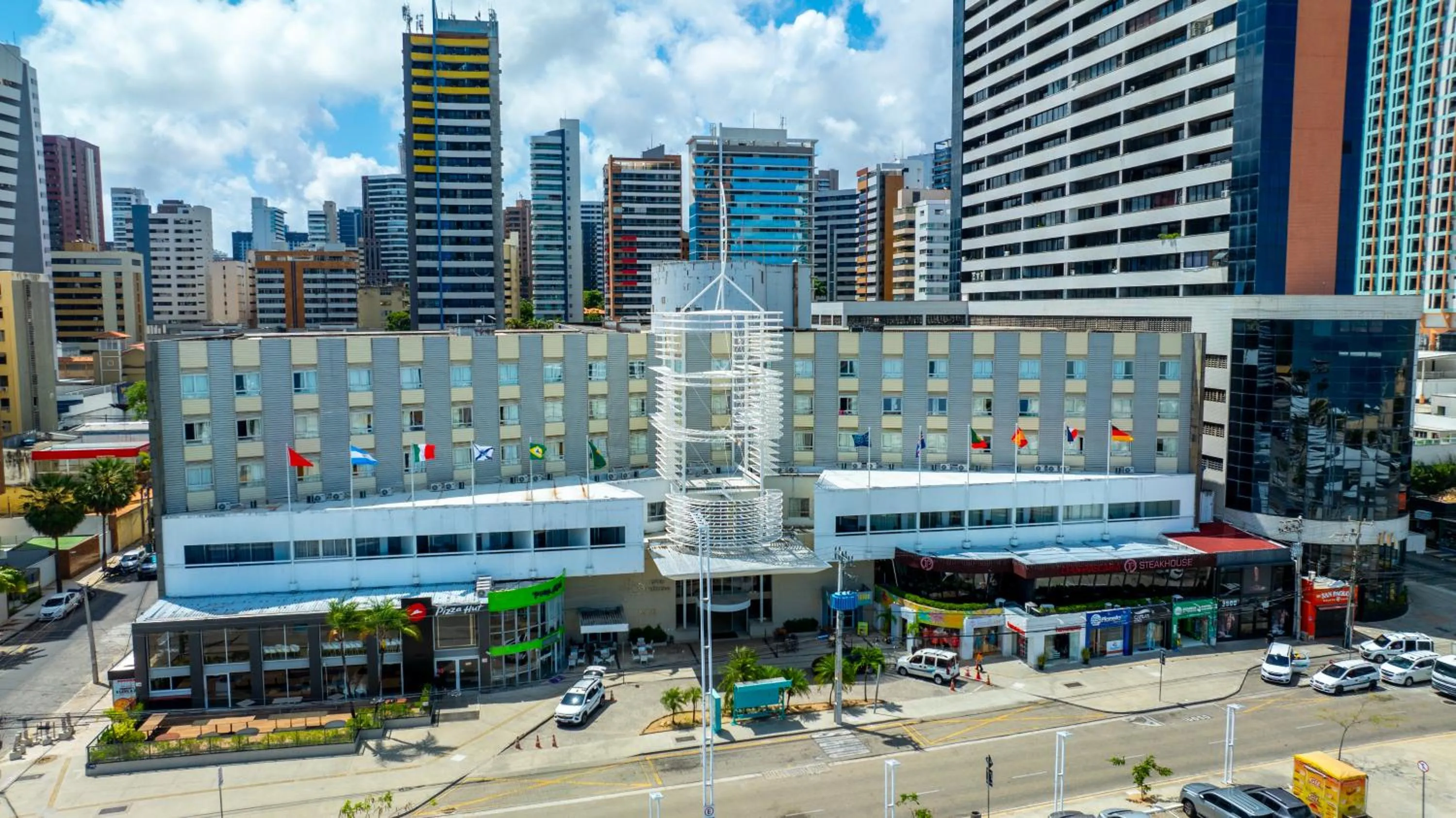 Property building in Oasis Imperial & Fortaleza