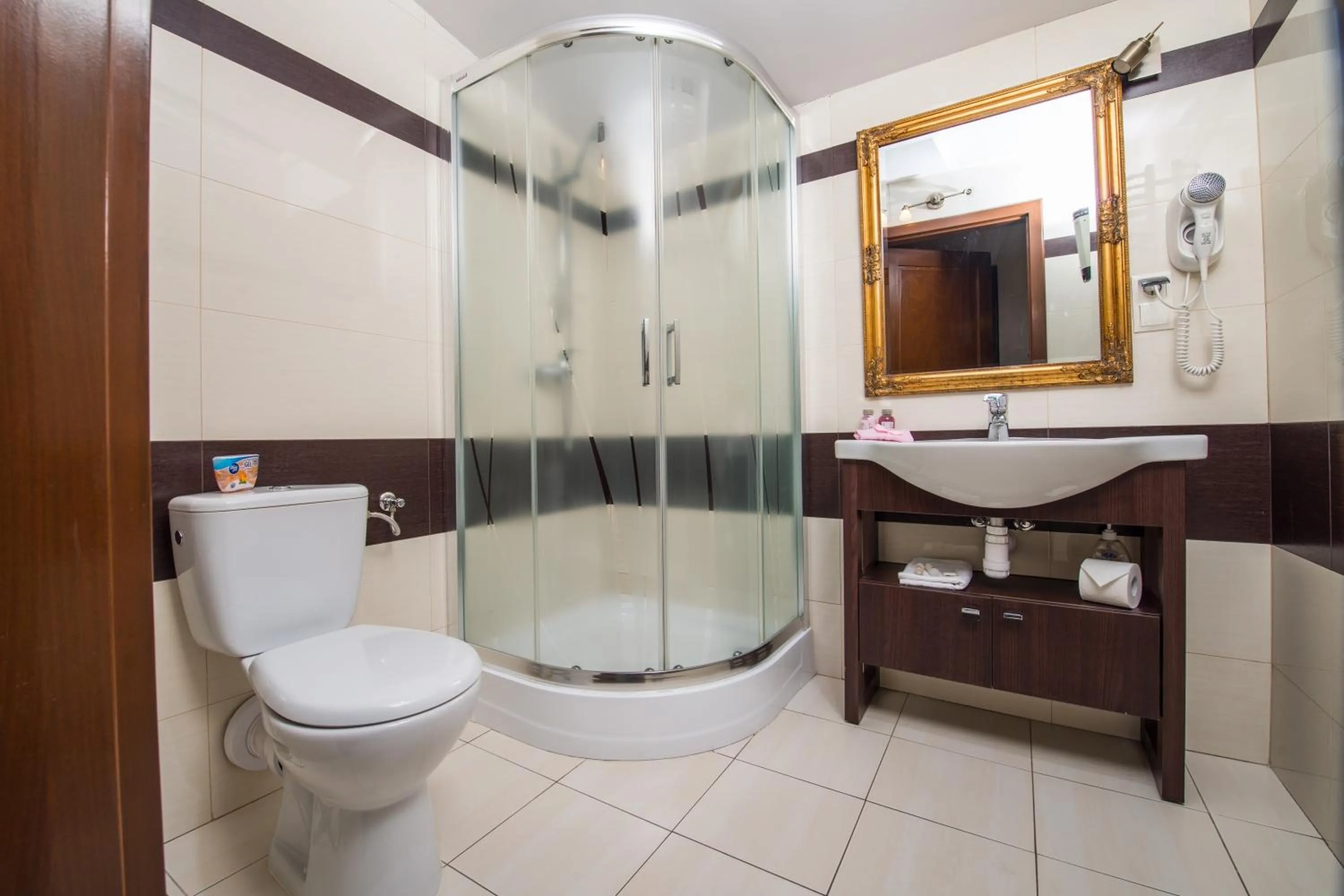 Shower in Hotel & Restauracja Gniecki