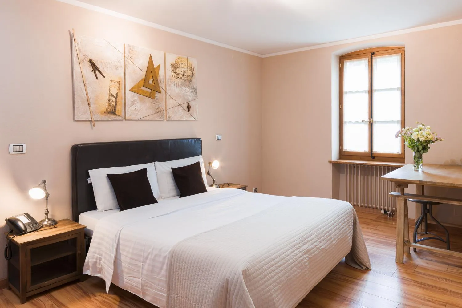 Photo of the whole room, Bed in Auberge Communale de Carouge