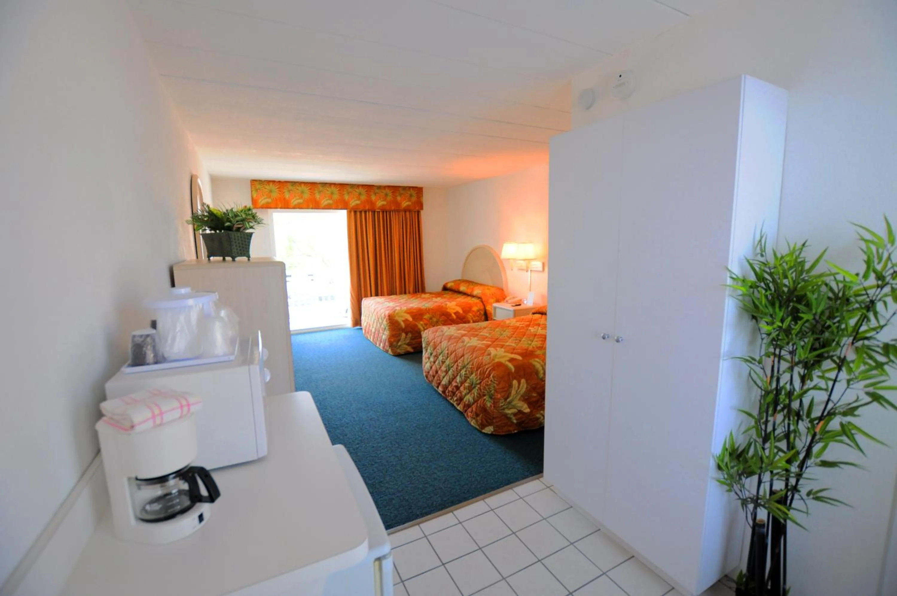 Photo of the whole room, Bed in Riviera Resort & Suites