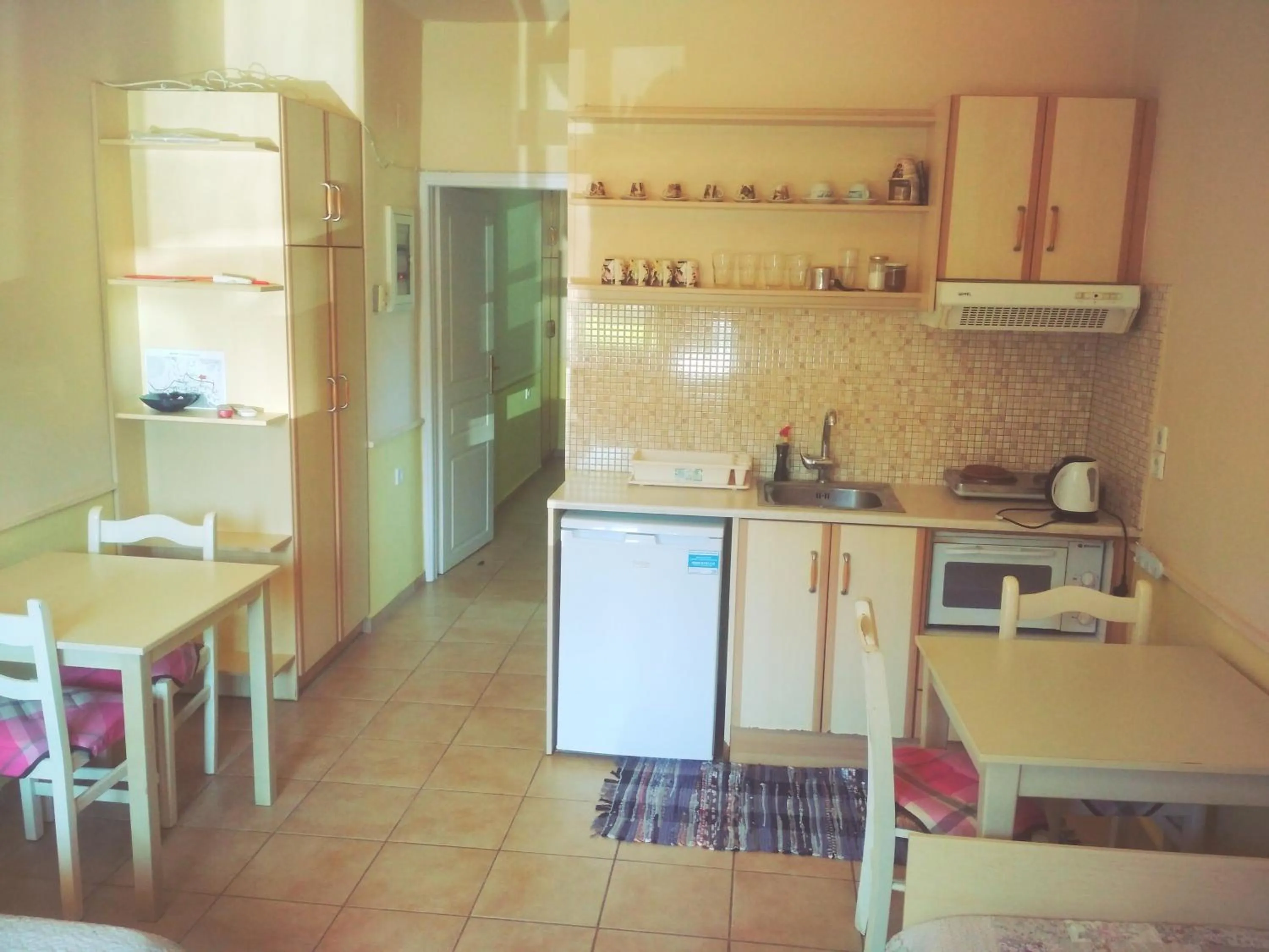 Rent Rooms Alexiou