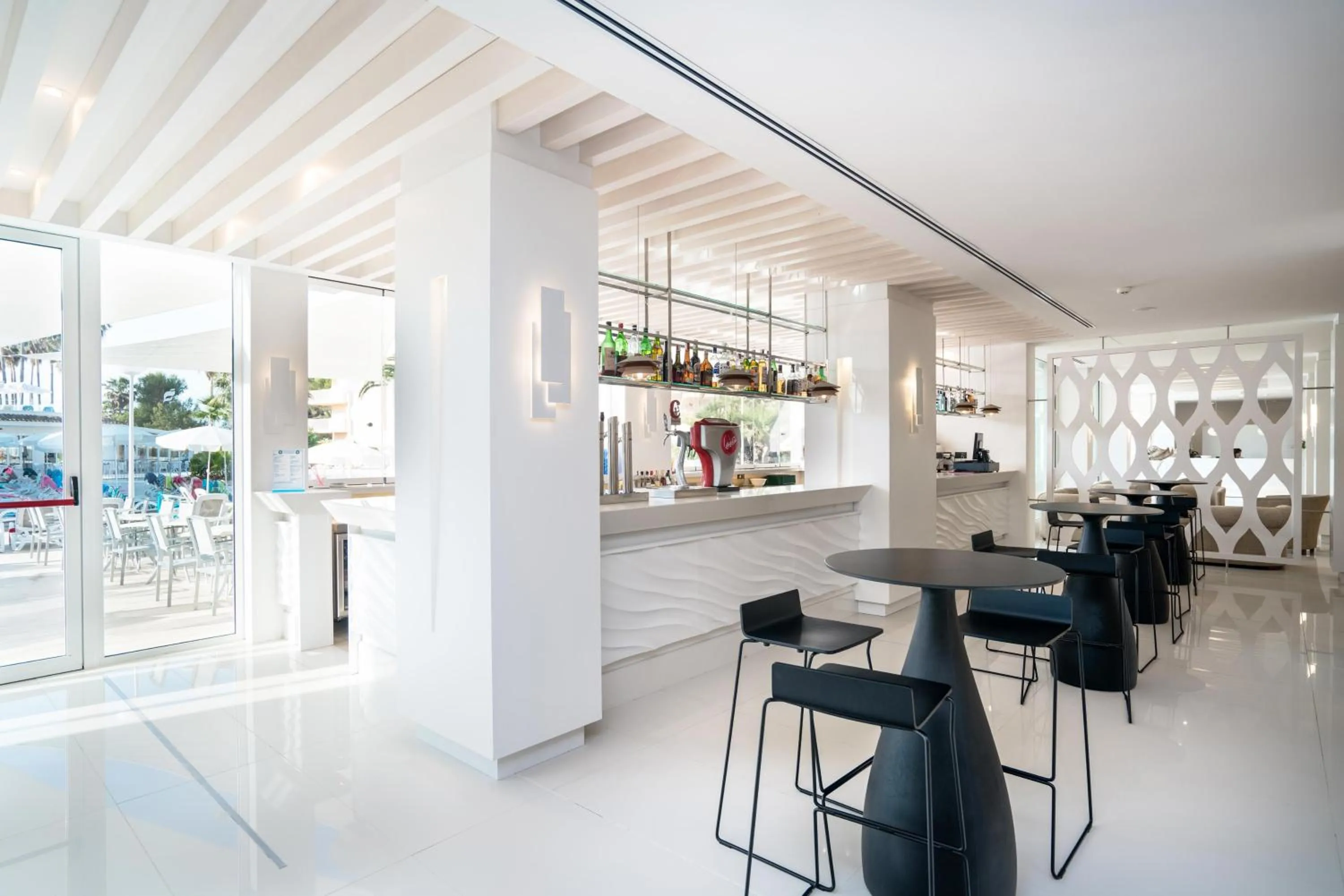 Lounge or bar in THB Sa Coma Platja