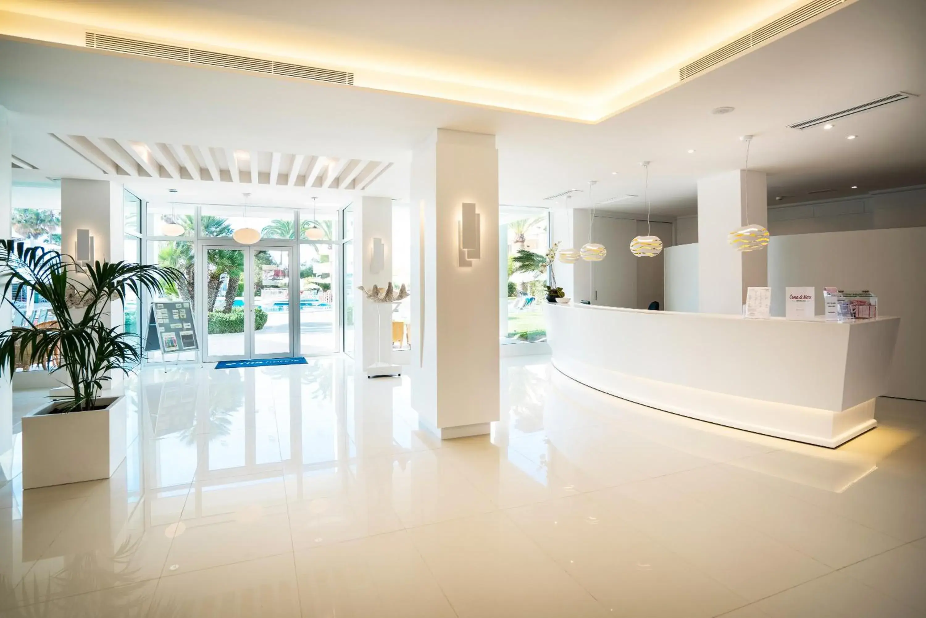 Lobby or reception in THB Sa Coma Platja Lobby or reception in THB Sa Coma Platja