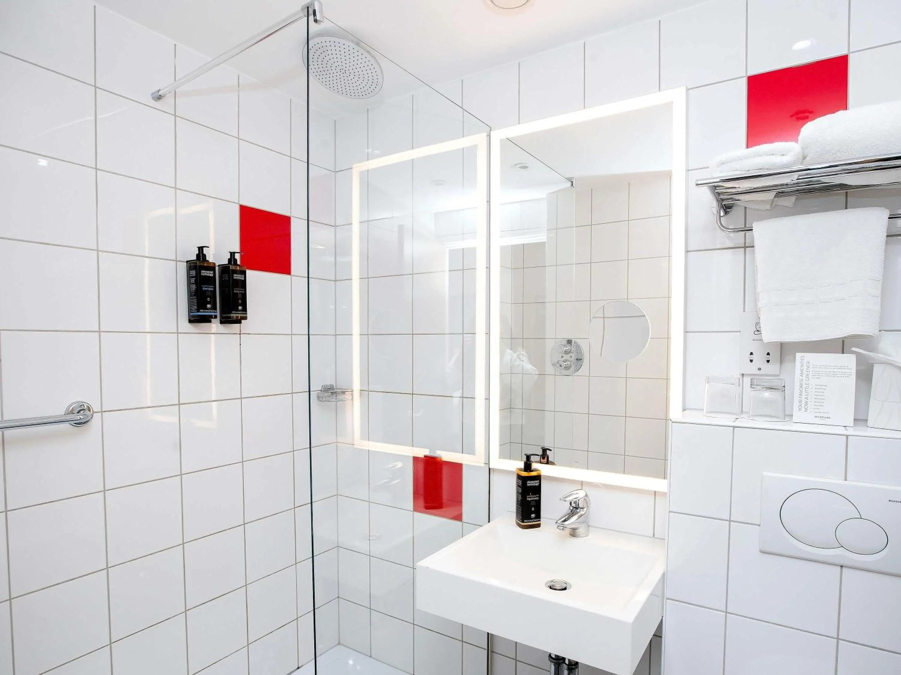 Bedroom in Mercure Thurrock Stifford Hall