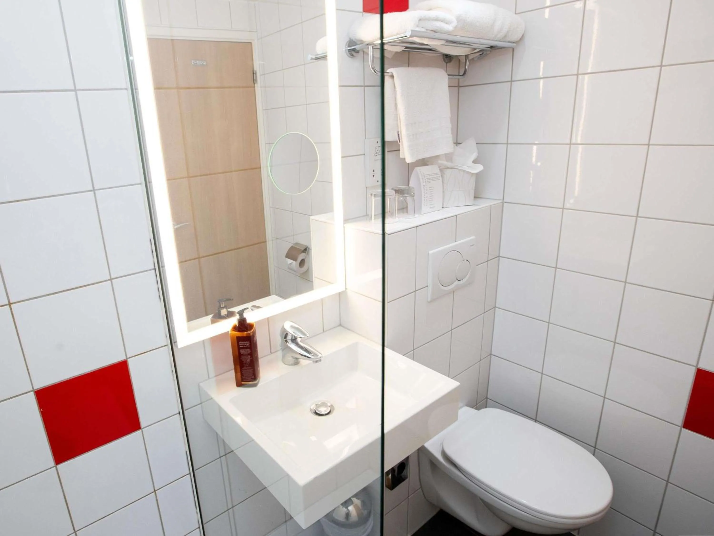 Bedroom in Mercure Thurrock Stifford Hall