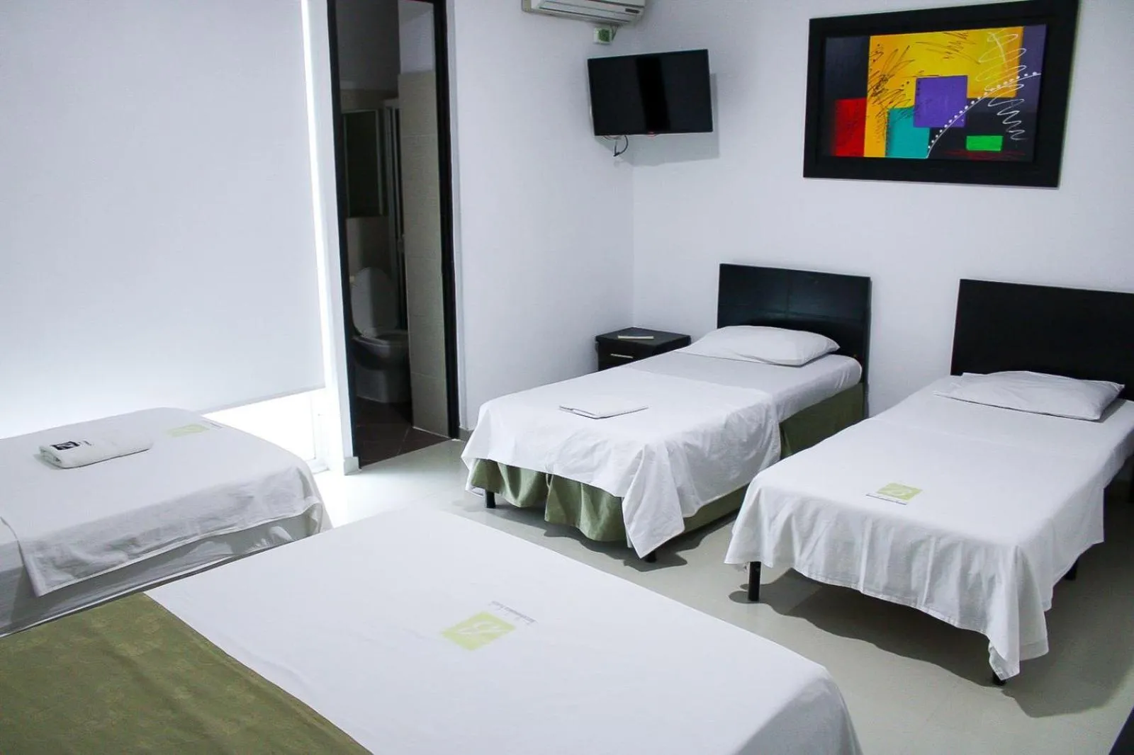 Family Room with Air Conditioning in Hotel Bucaramanga Plaza