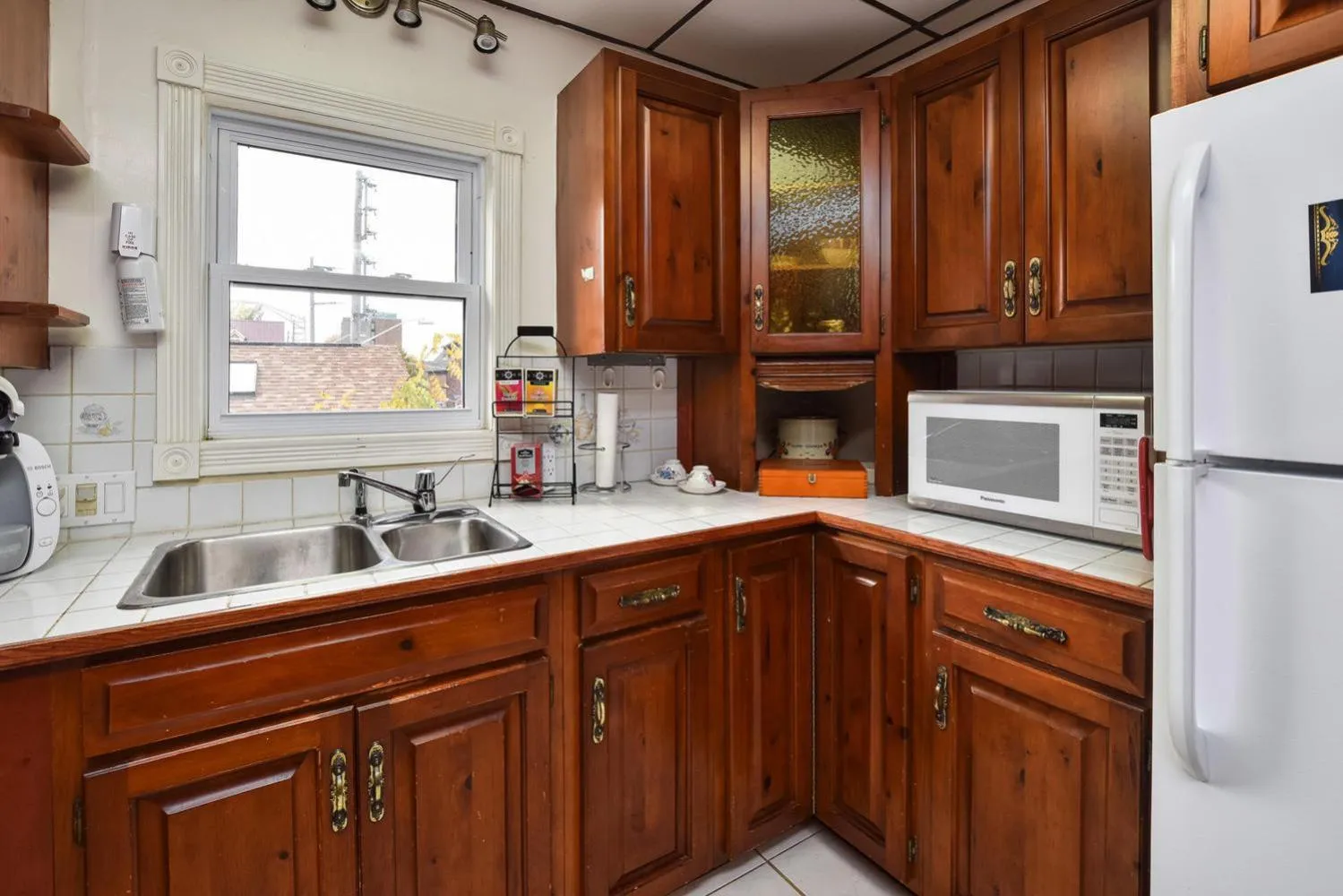 Coffee/tea facilities in Noble Suites