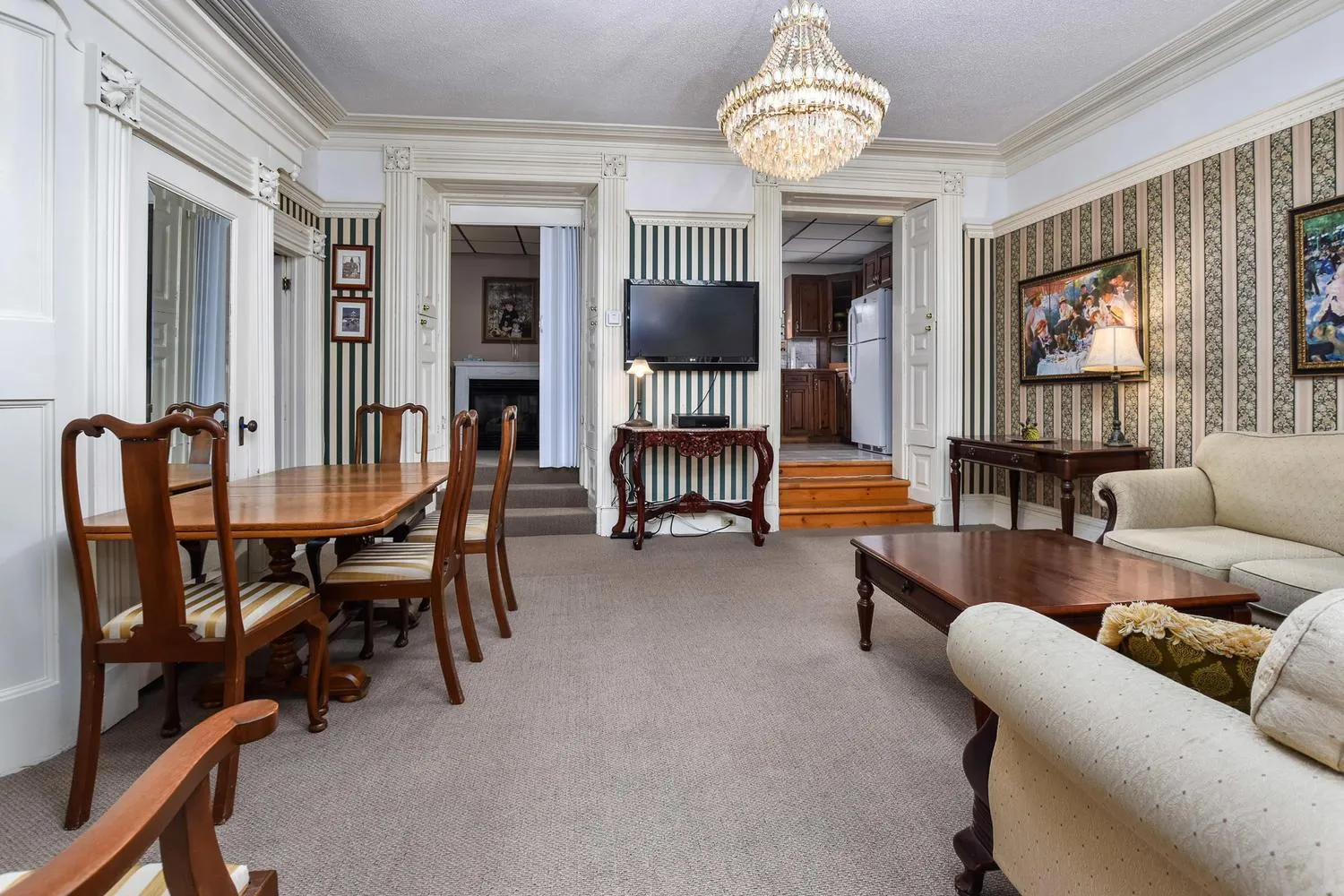 Communal lounge/ TV room in Noble Suites