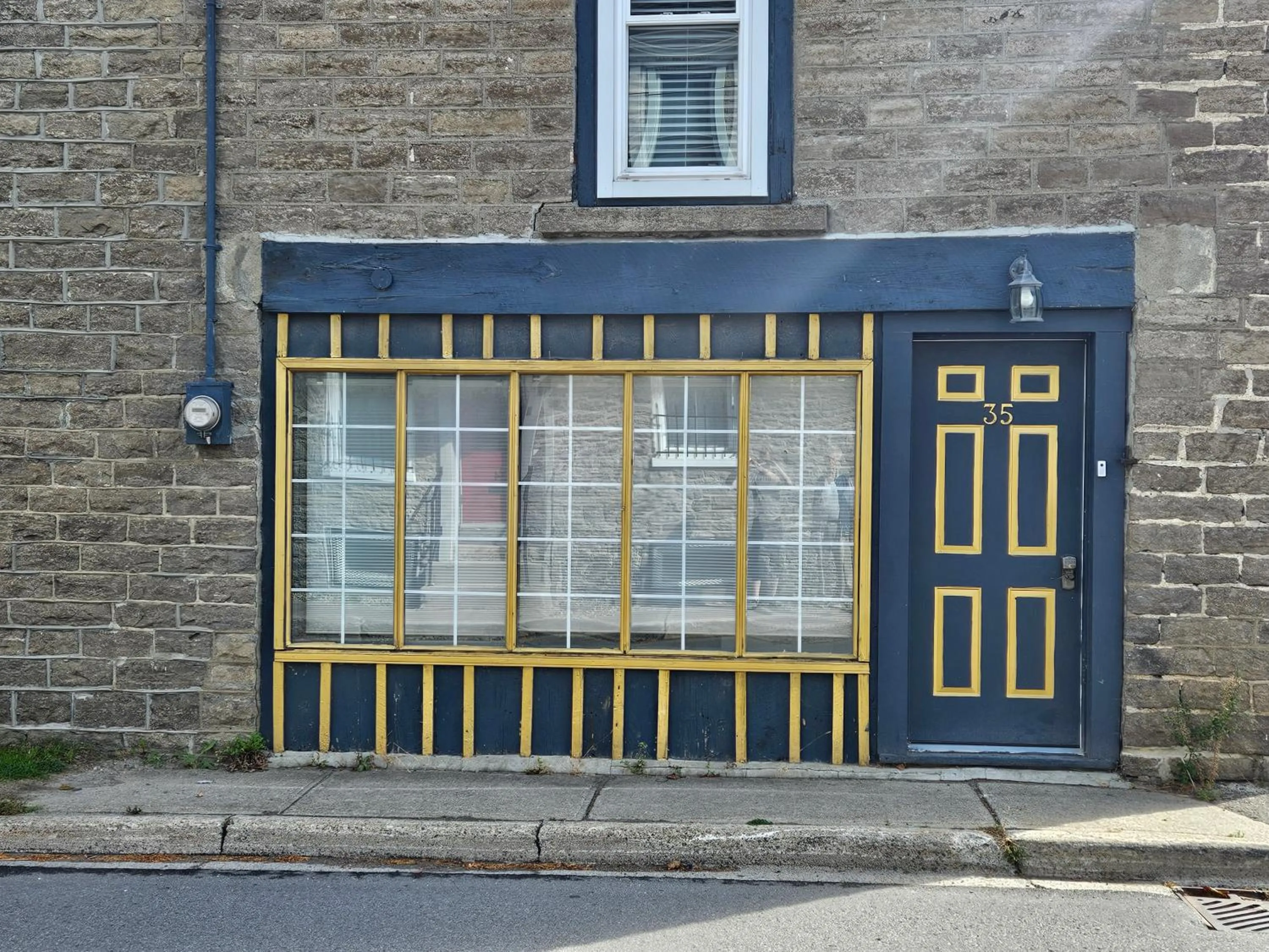 Facade/entrance in Noble Suites
