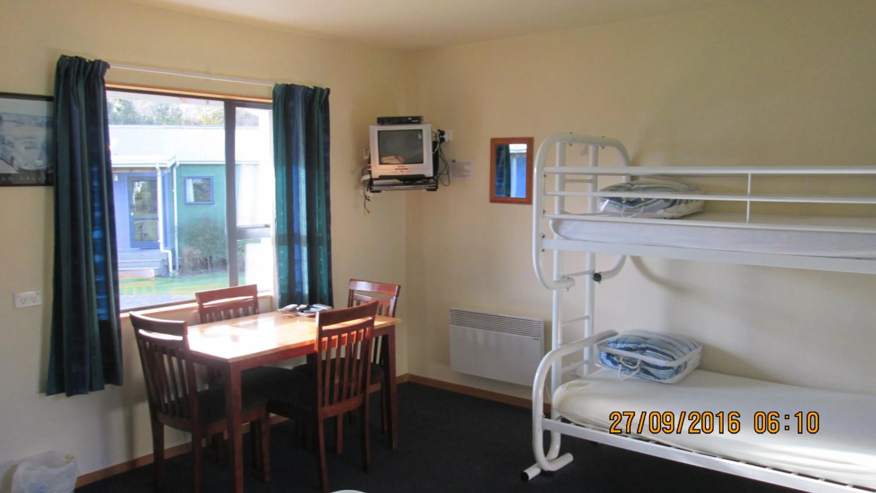 Photo of the whole room, Bed in Catlins Newhaven Holiday Park