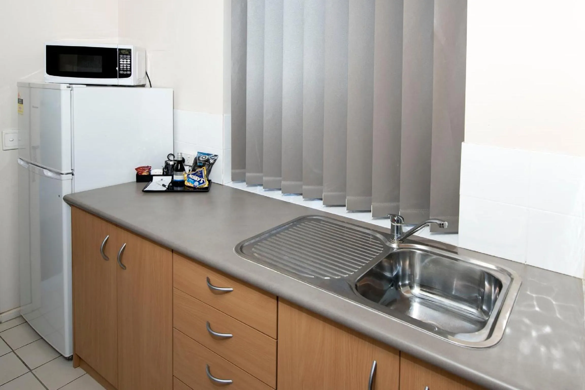 Coffee/tea facilities in Comfort Inn Grammar View