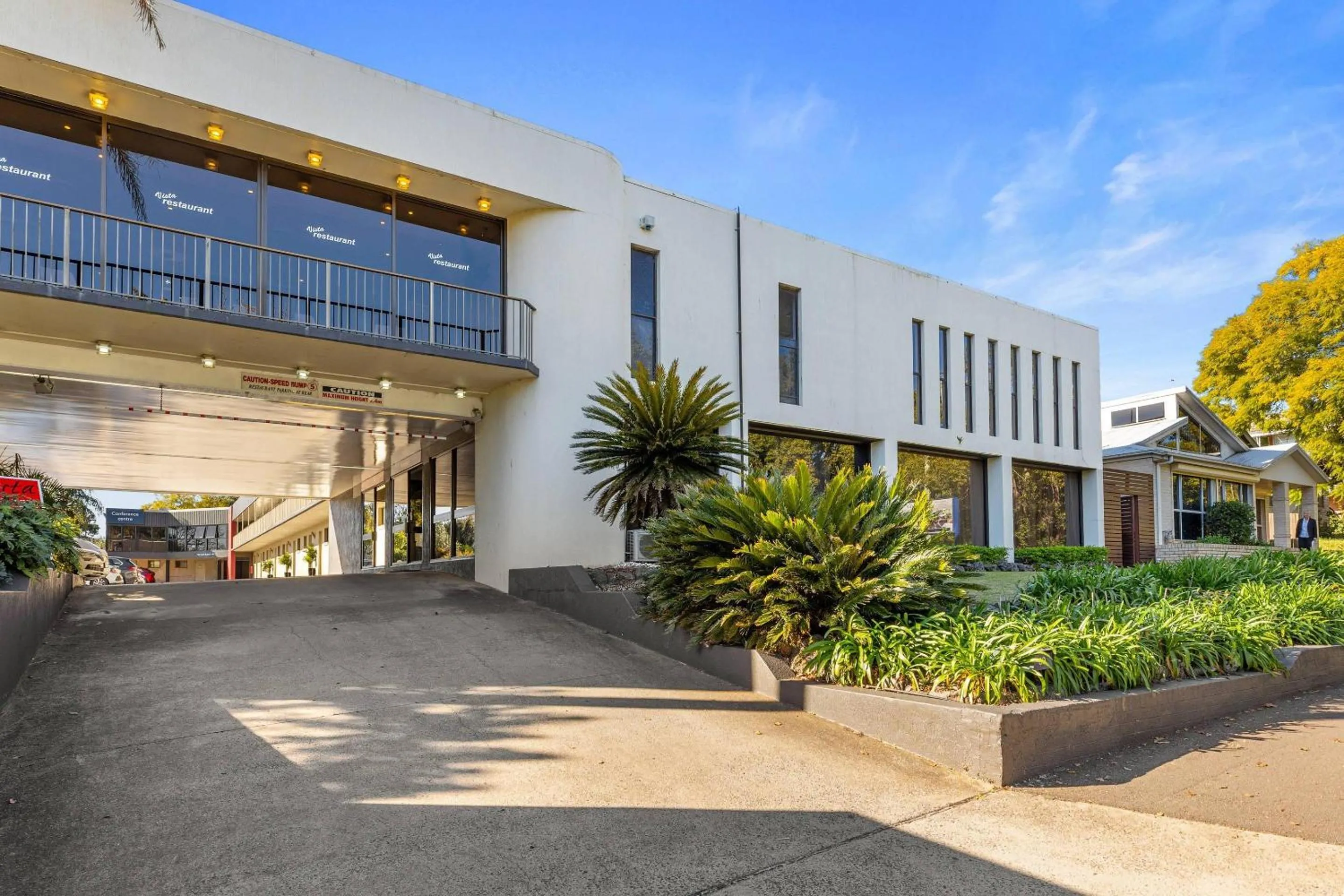 Property building in Comfort Inn Grammar View