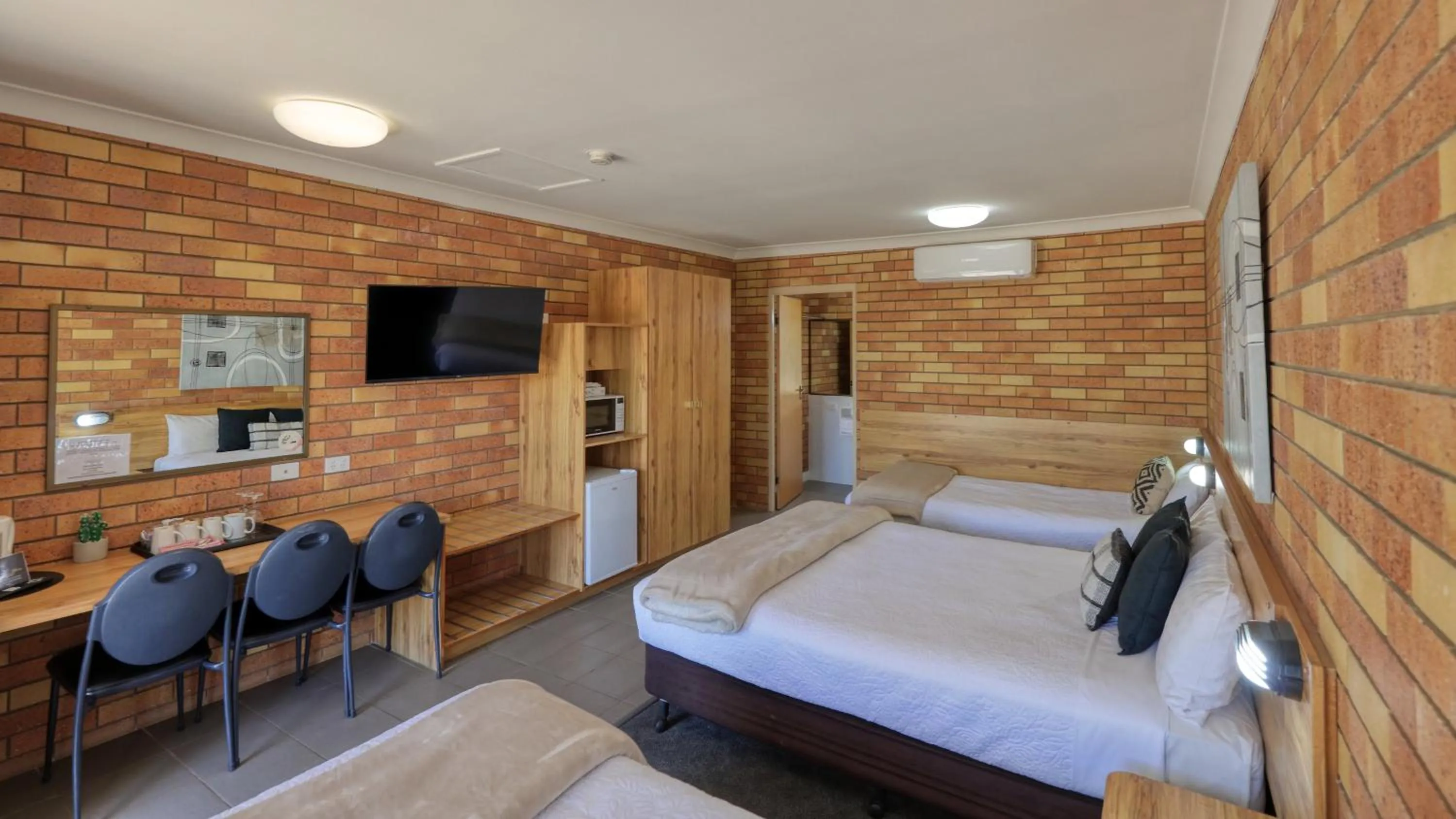 Bed in Merino Motor Inn