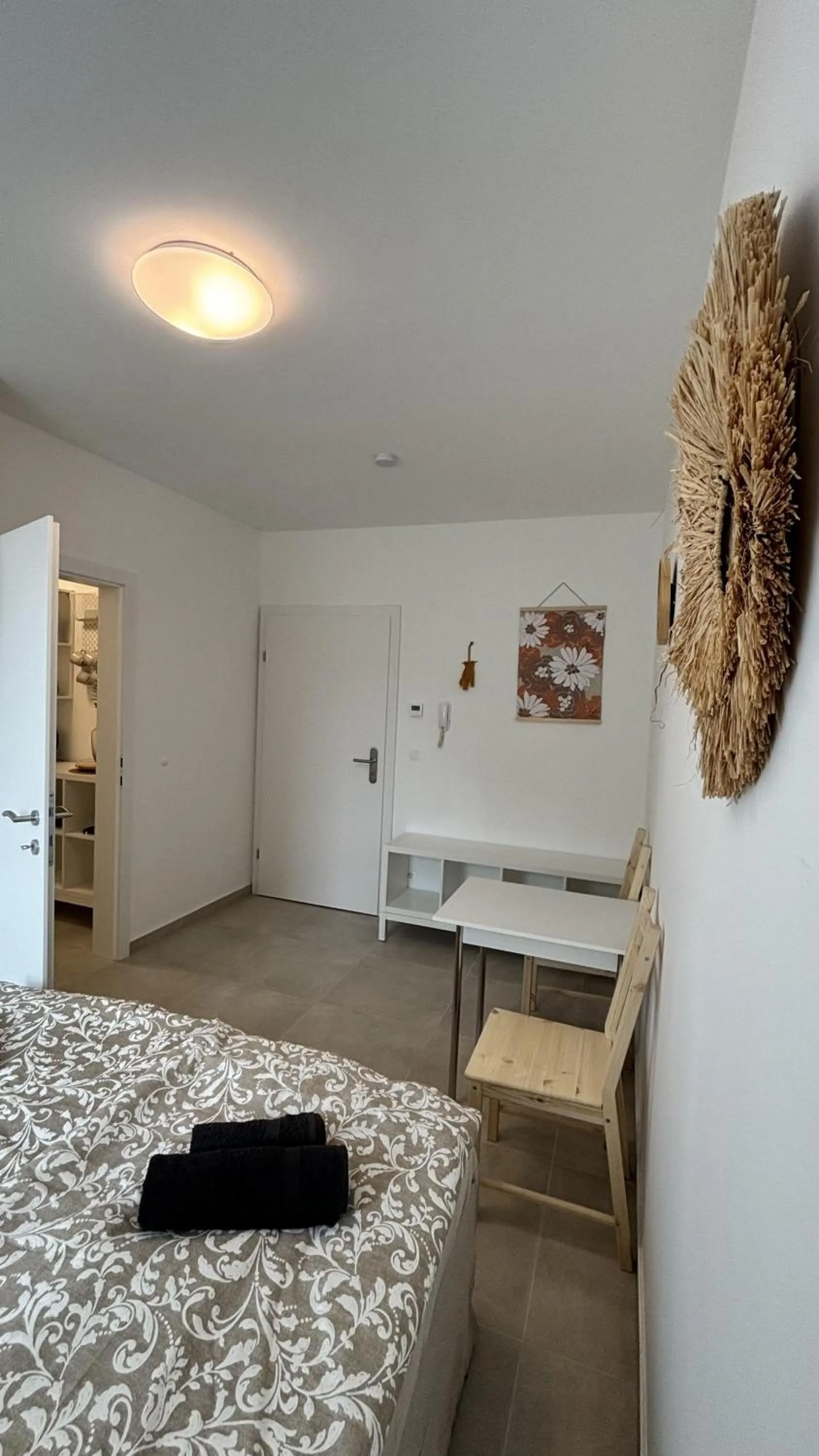 Bed in Langenzersdorf Apartment