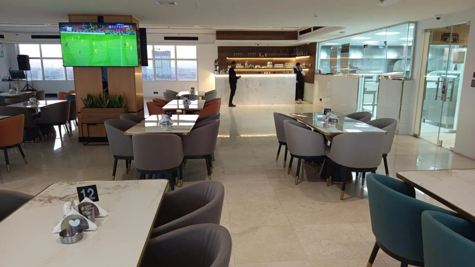 Restaurant/places to eat in Mora Hotel