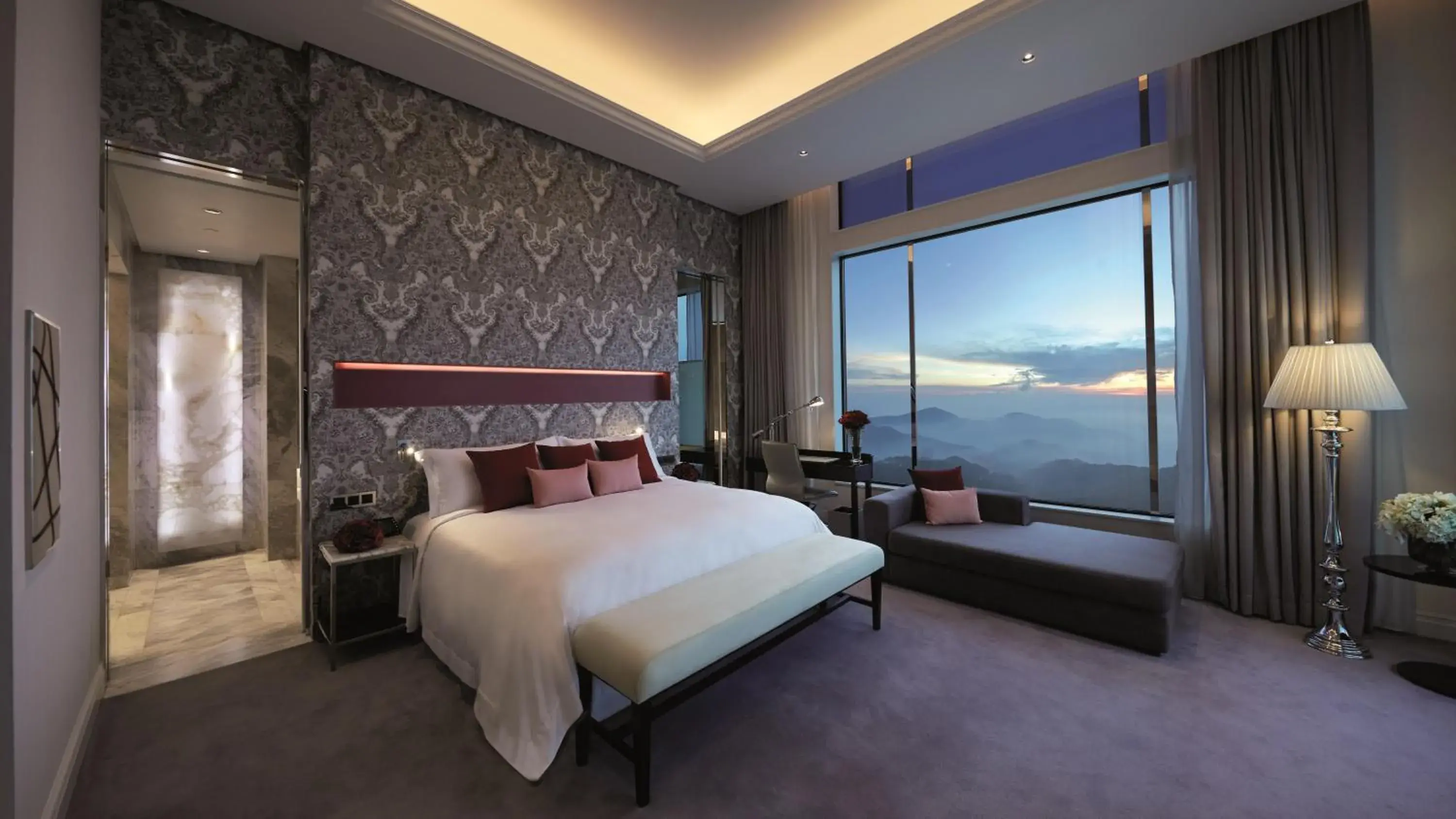 Photo of the whole room, Bed in Resorts World Genting - Crockfords