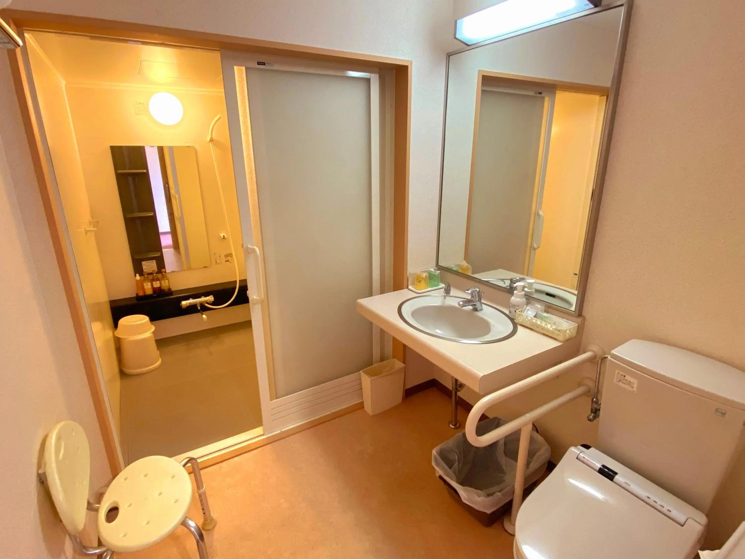 Bathroom in Hotel Lavenir