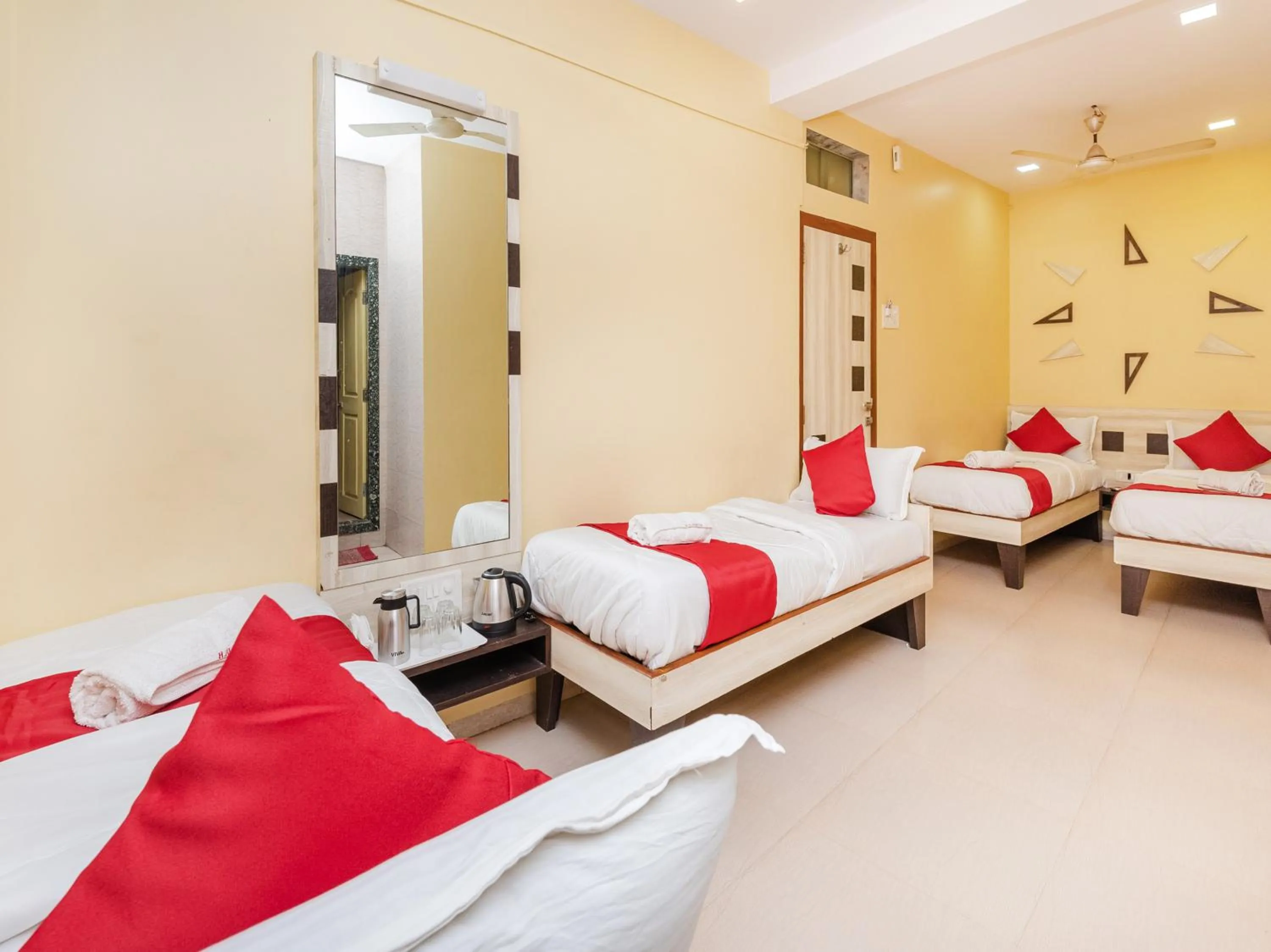 Bed in Hotel Al Moazin