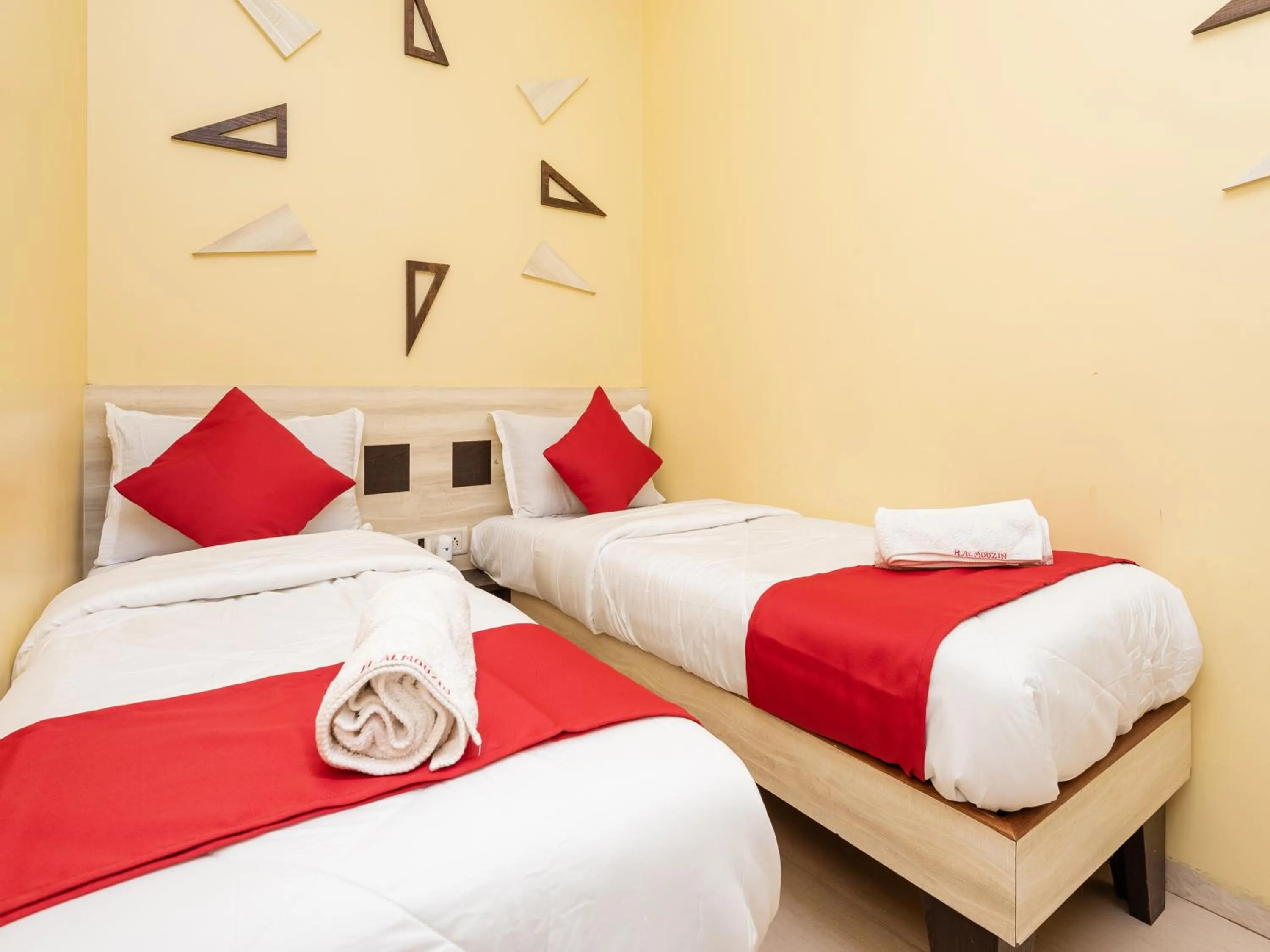 Bed in Hotel Al Moazin