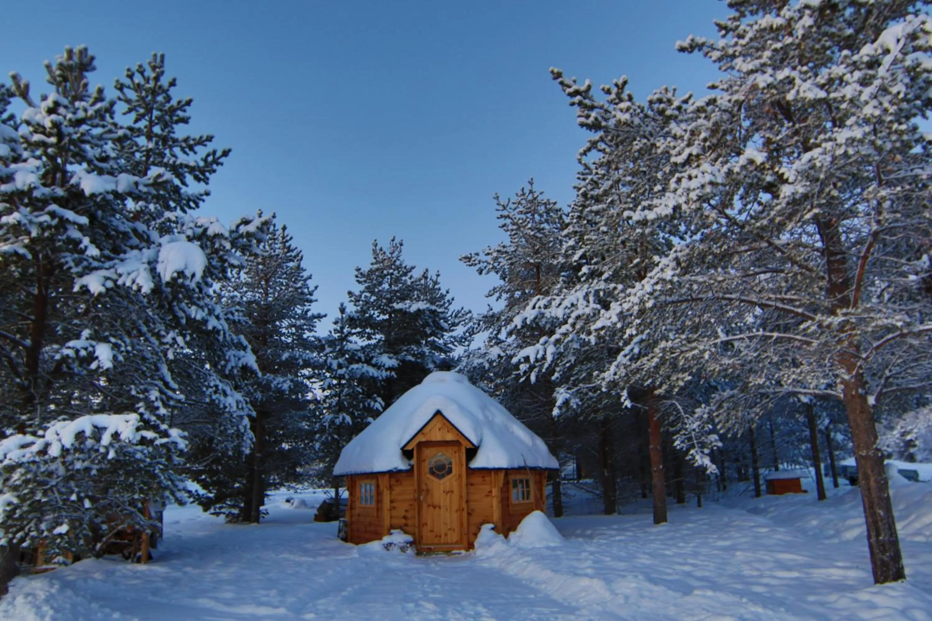 BBQ facilities in Lake Inari Mobile Cabins