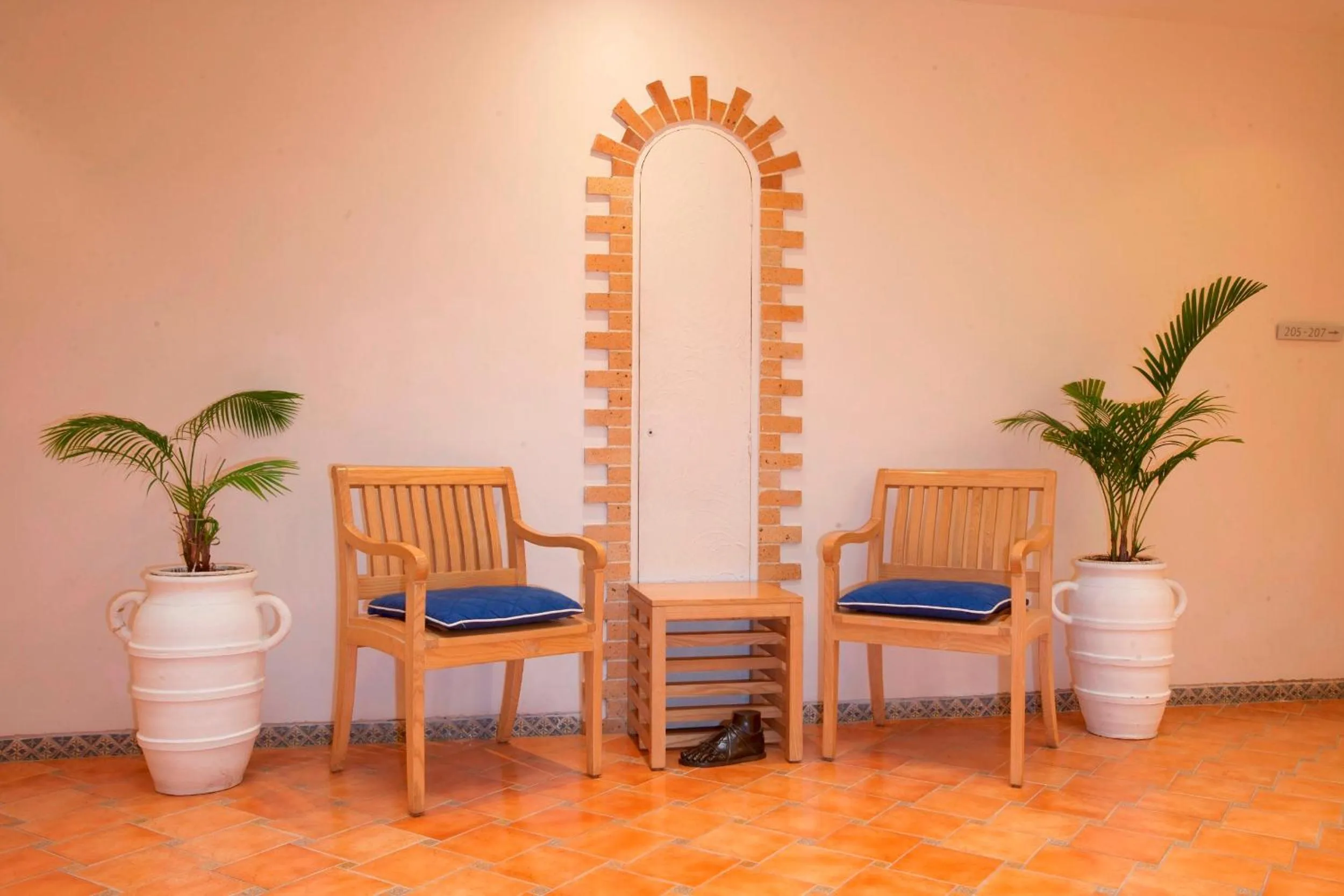 Lobby or reception in The Gordon House Hotel - Near Gateway Of India